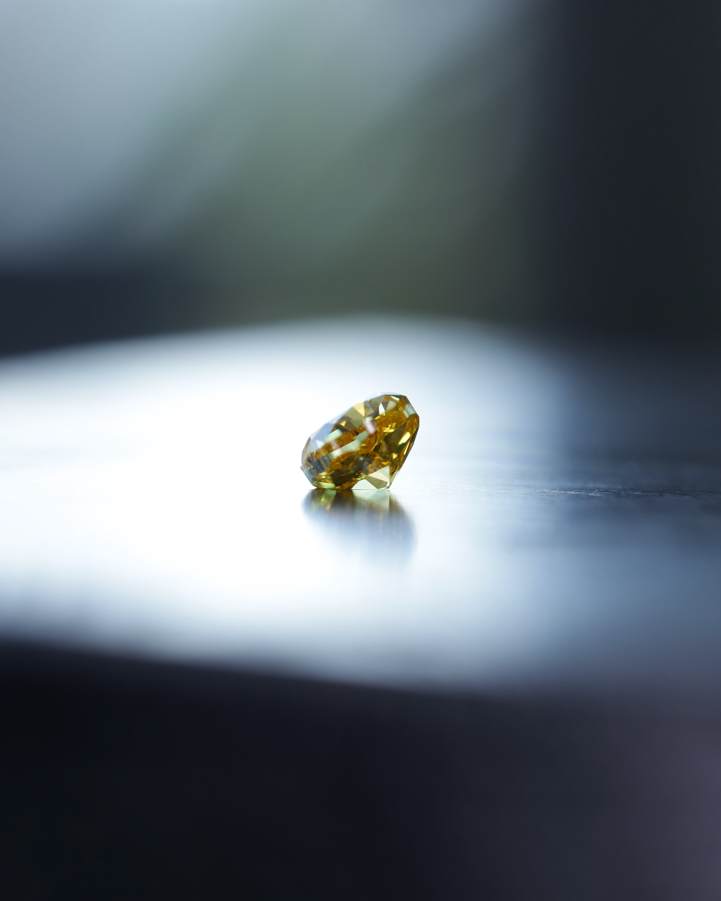 ファンシービビッドイエローダイヤモンド ルース 0.225ct