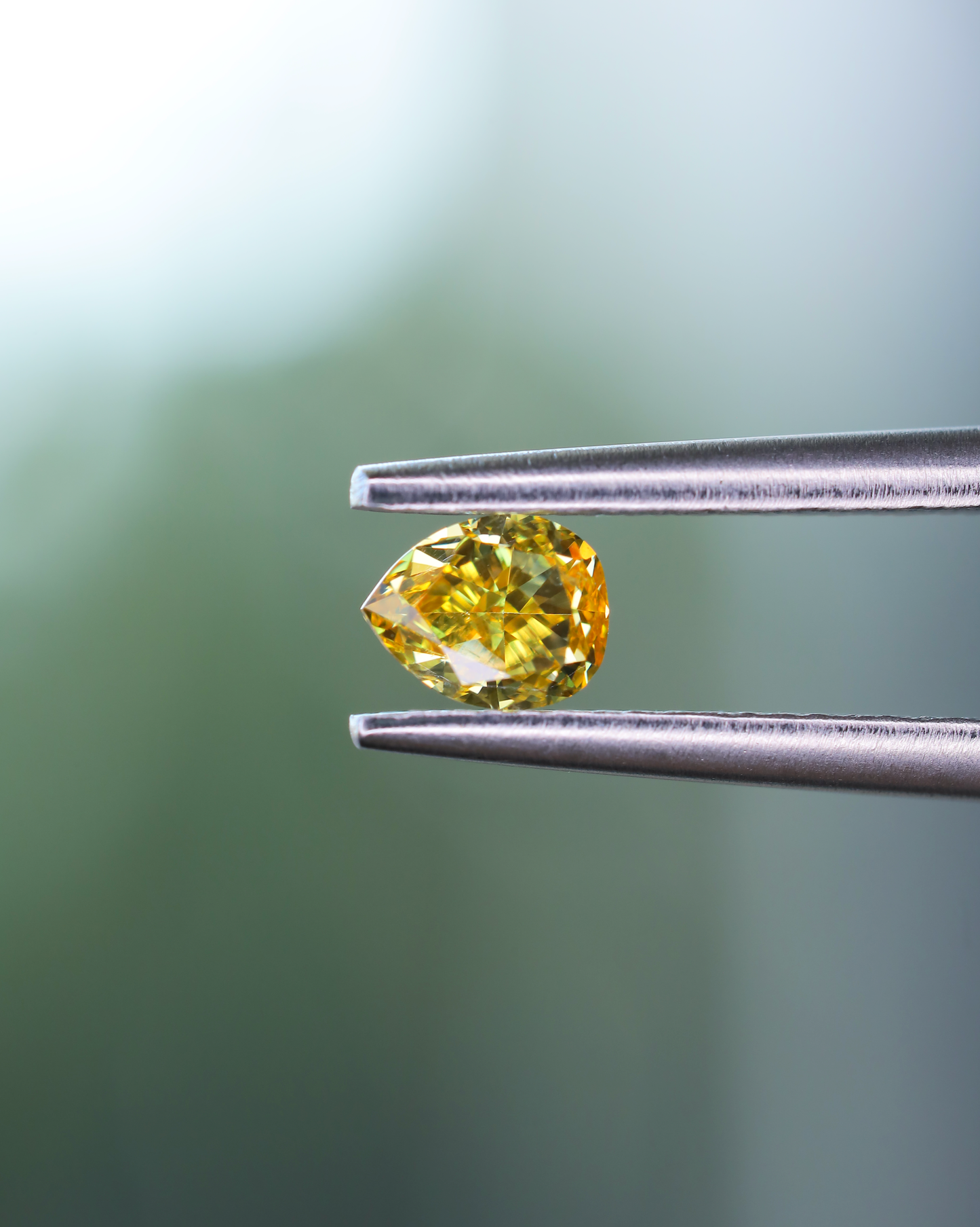 ファンシービビッドイエローダイヤモンド ルース 0.225ct