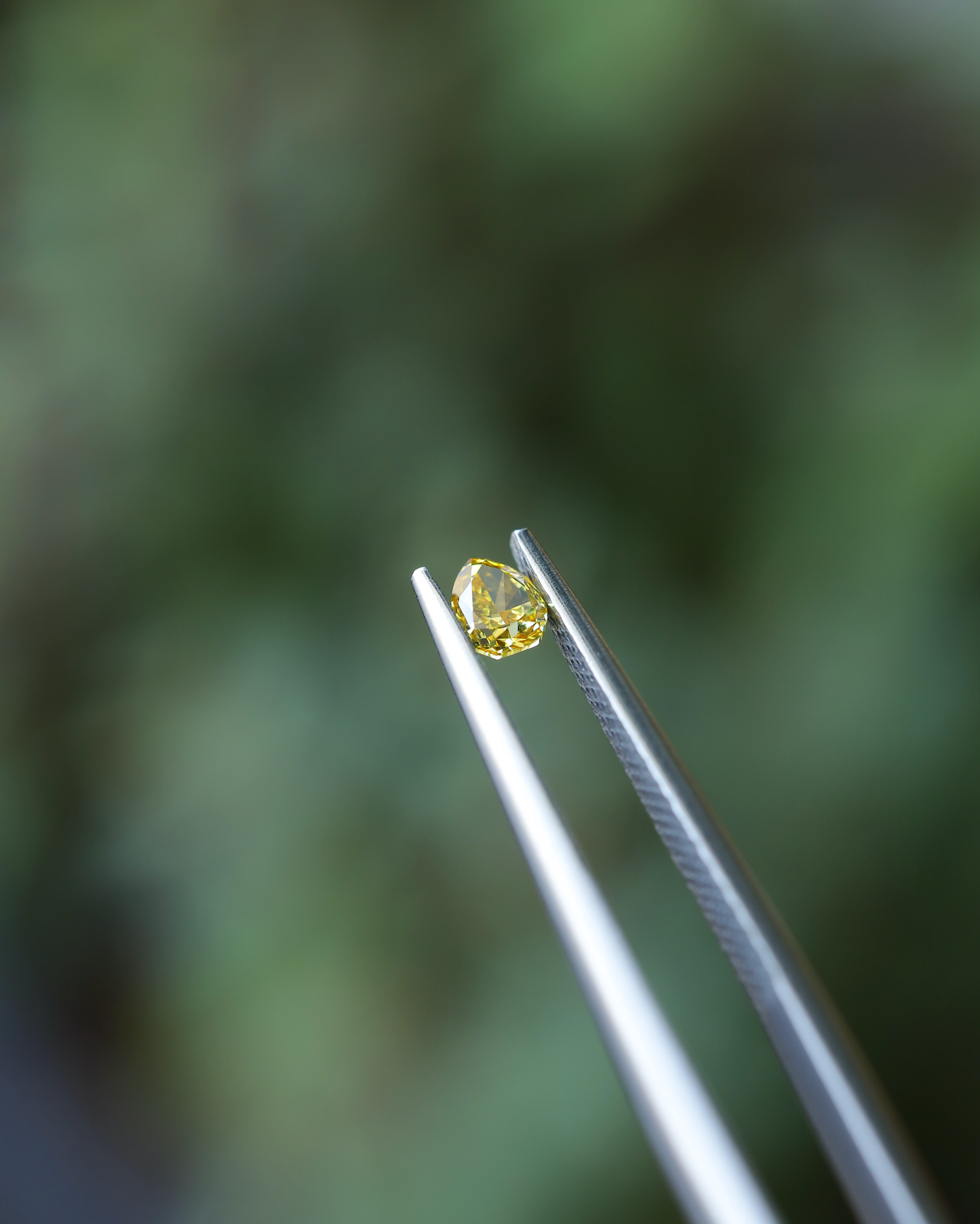 ファンシービビッドイエローダイヤモンド ルース 0.225ct