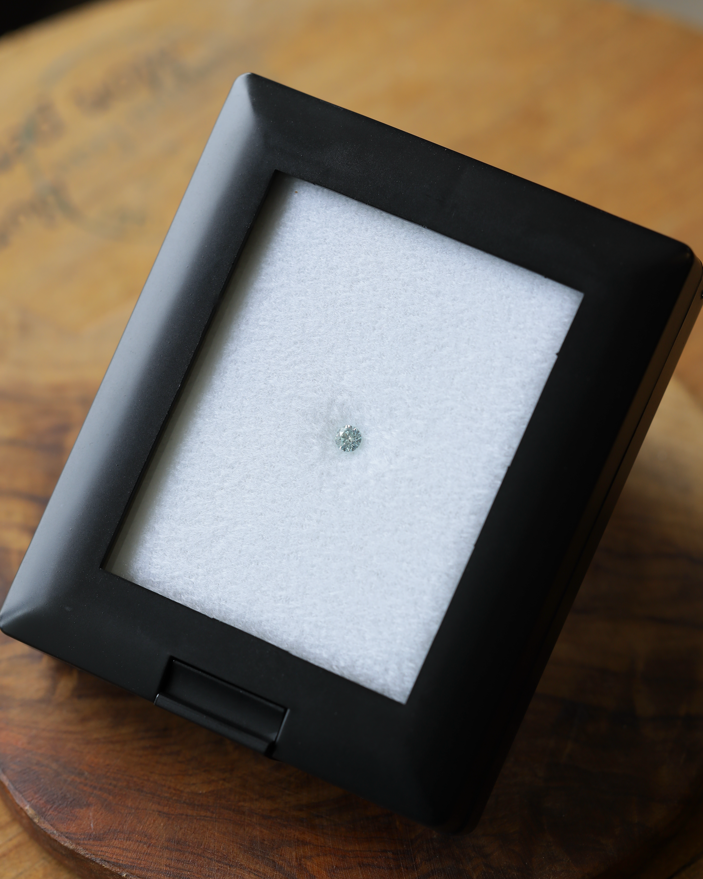 アイスブルーダイヤモンド ルース 0.11ct