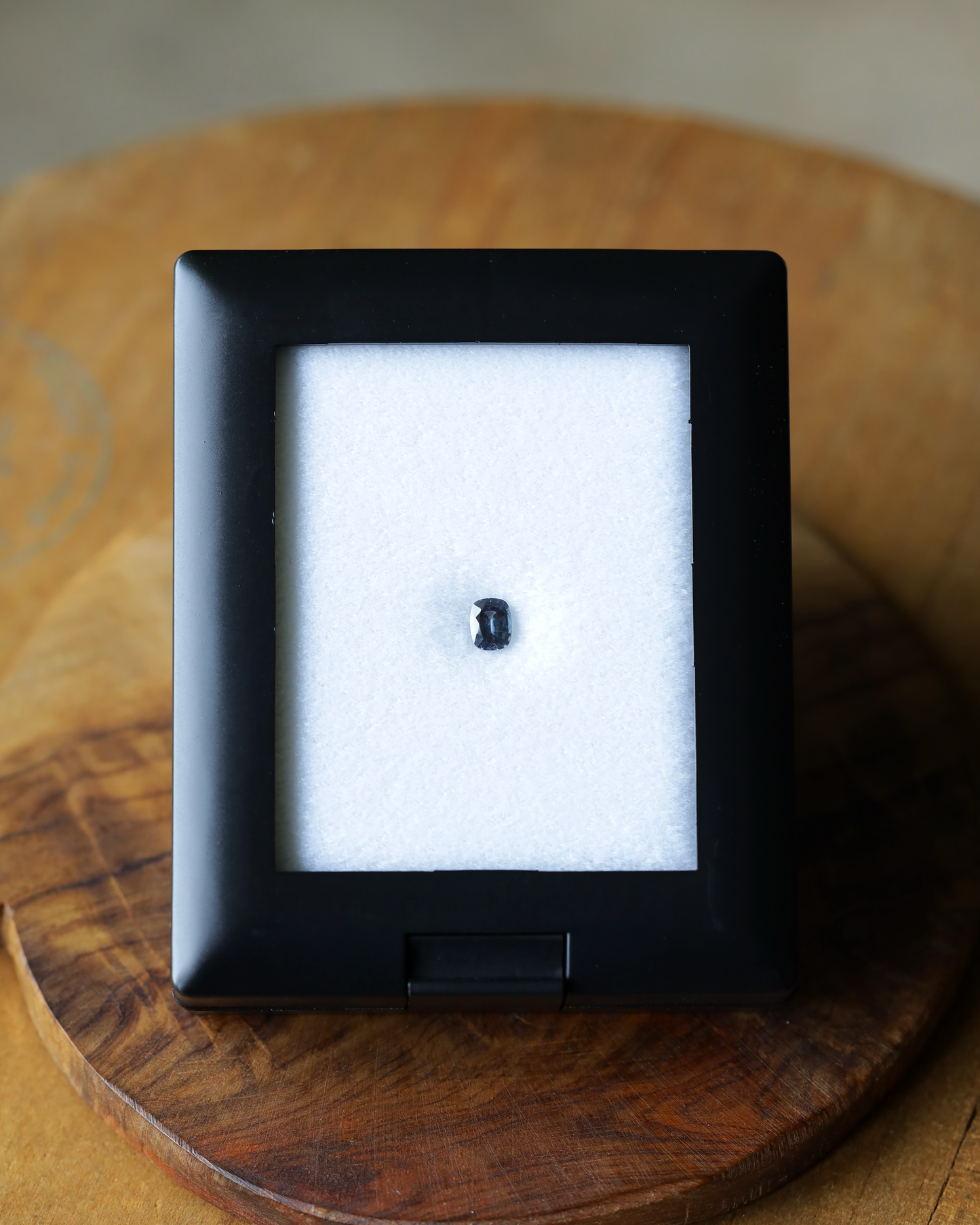 ベキリーブルーガーネット ルース 0.45ct