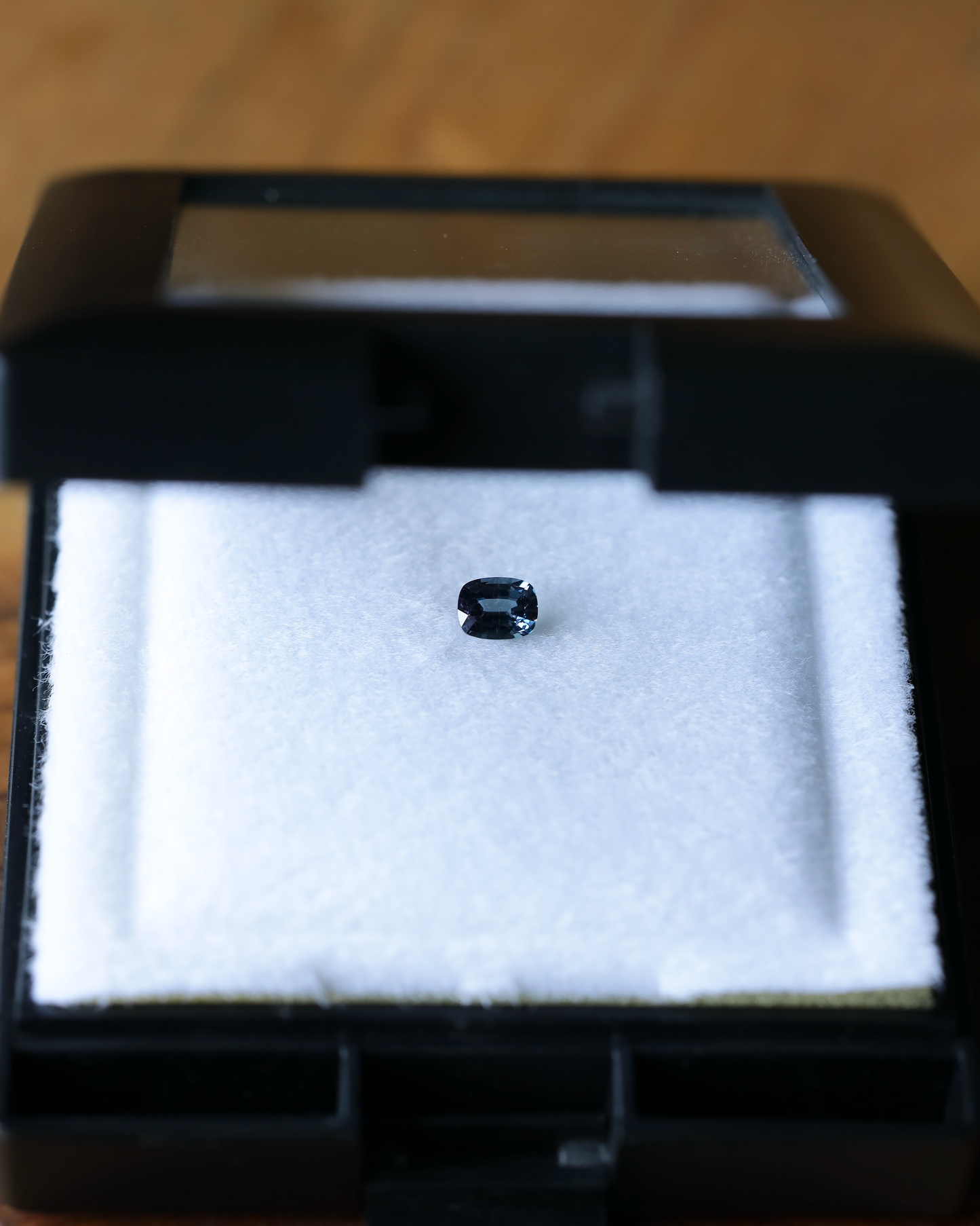ベキリーブルーガーネット ルース 0.45ct