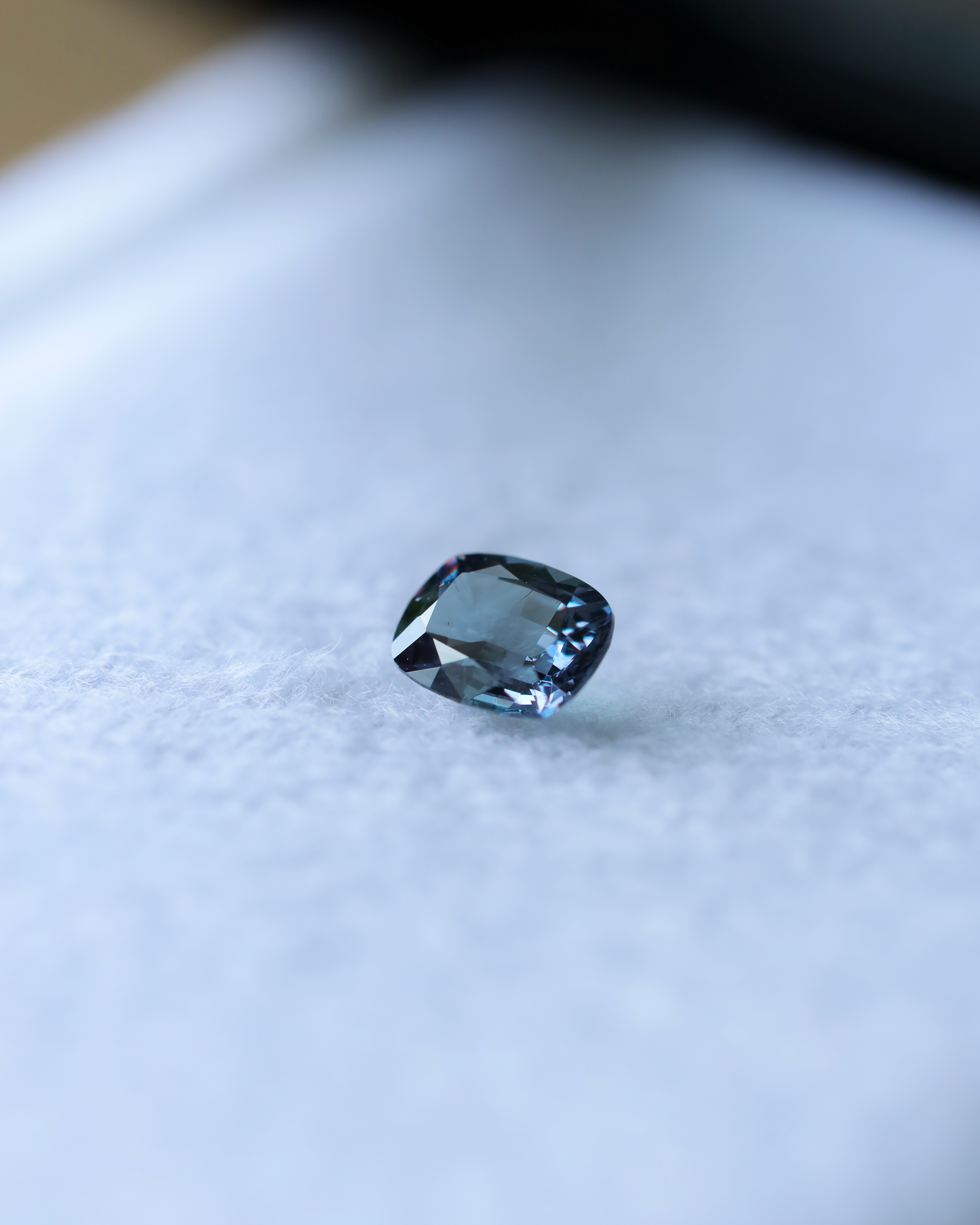 ベキリーブルーガーネット ルース 0.45ct