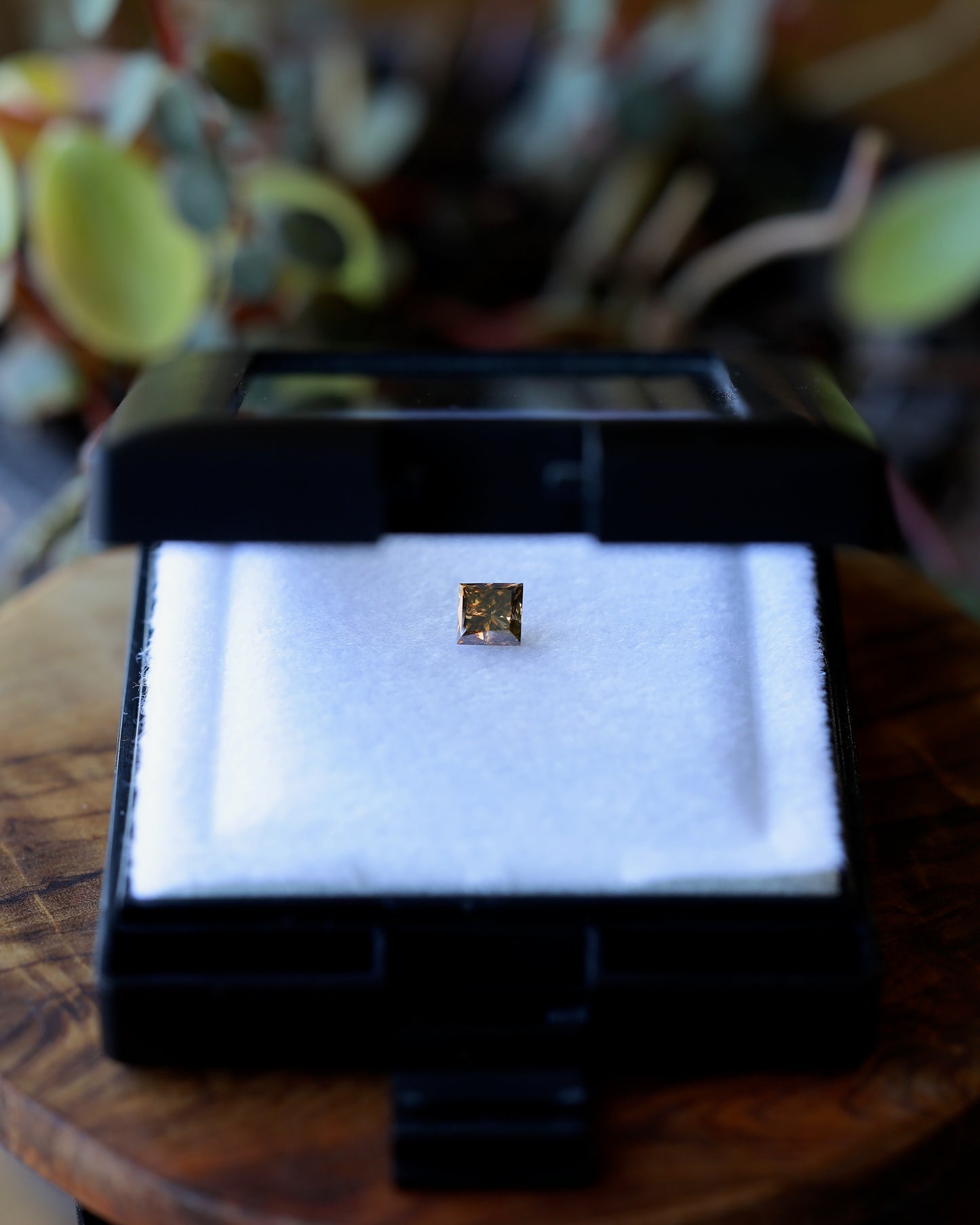 ファンシーダークブラウンダイヤモンド ルース 1.073ct