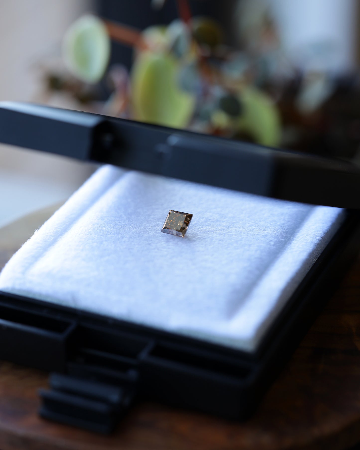 ファンシーダークブラウンダイヤモンド ルース 1.073ct