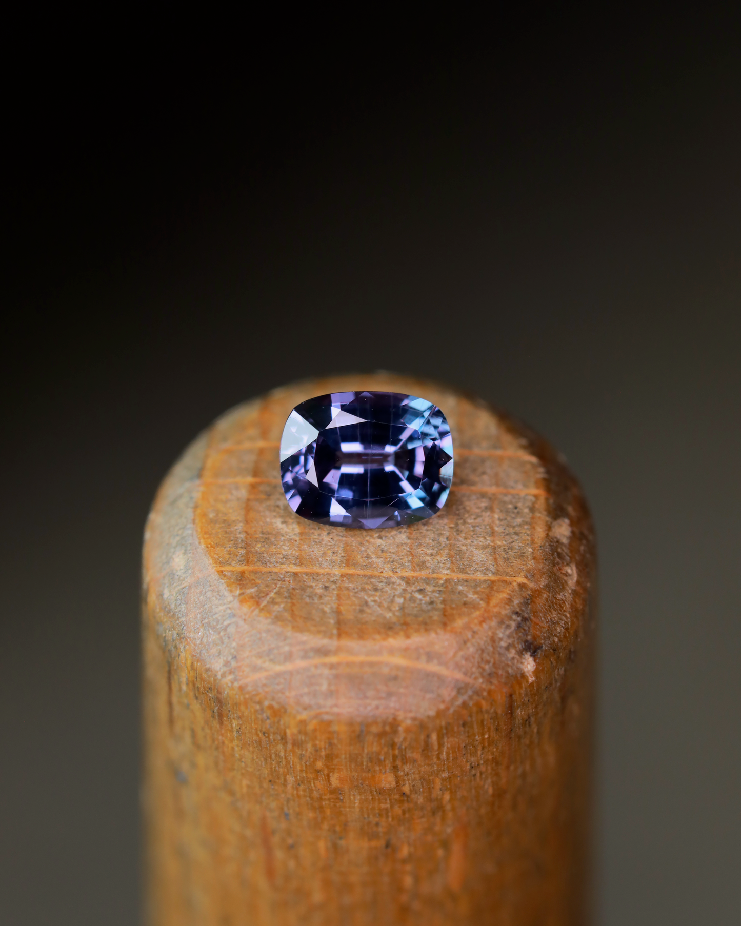ベキリーブルーガーネット ルース 0.45ct
