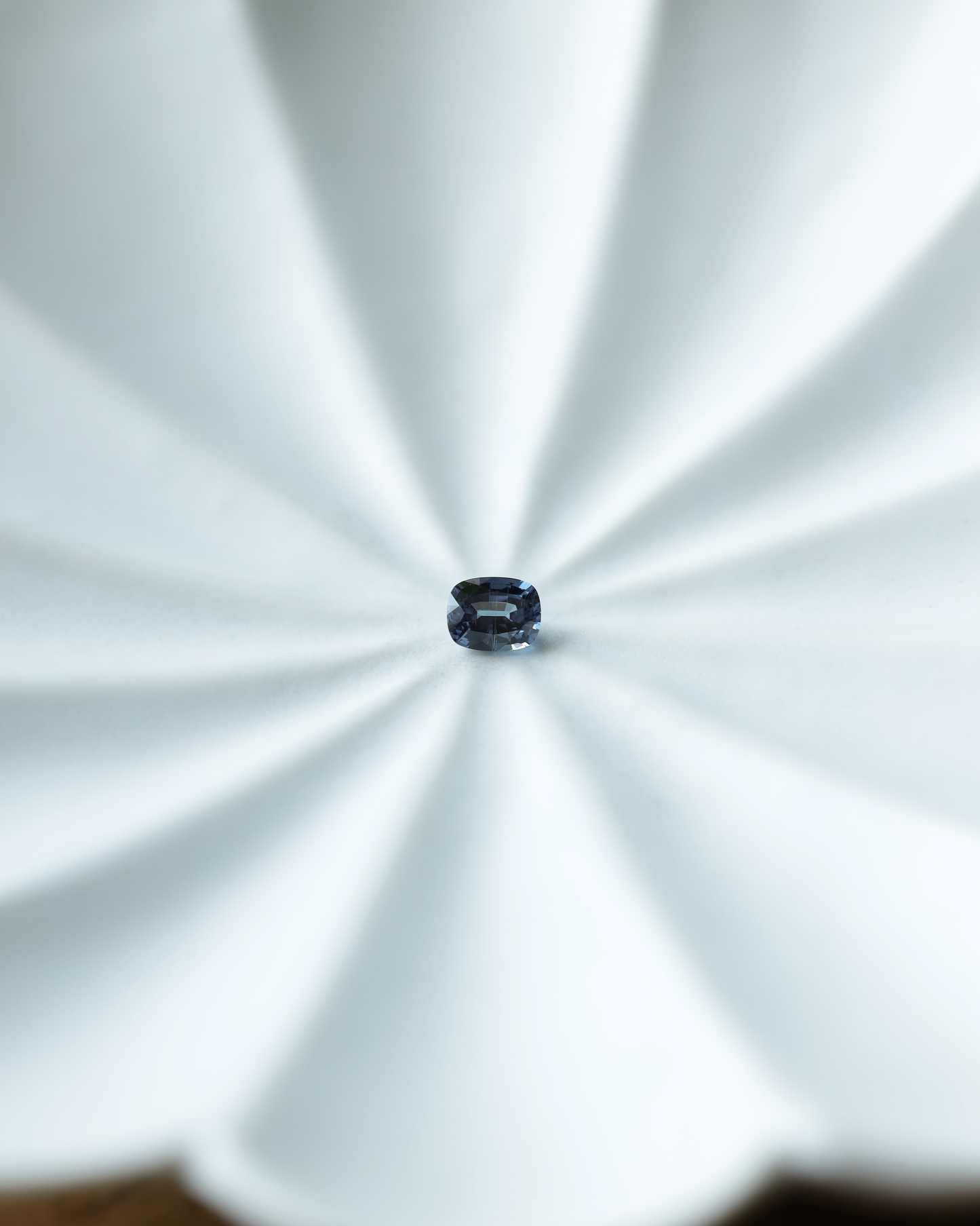 ベキリーブルーガーネット ルース 0.45ct