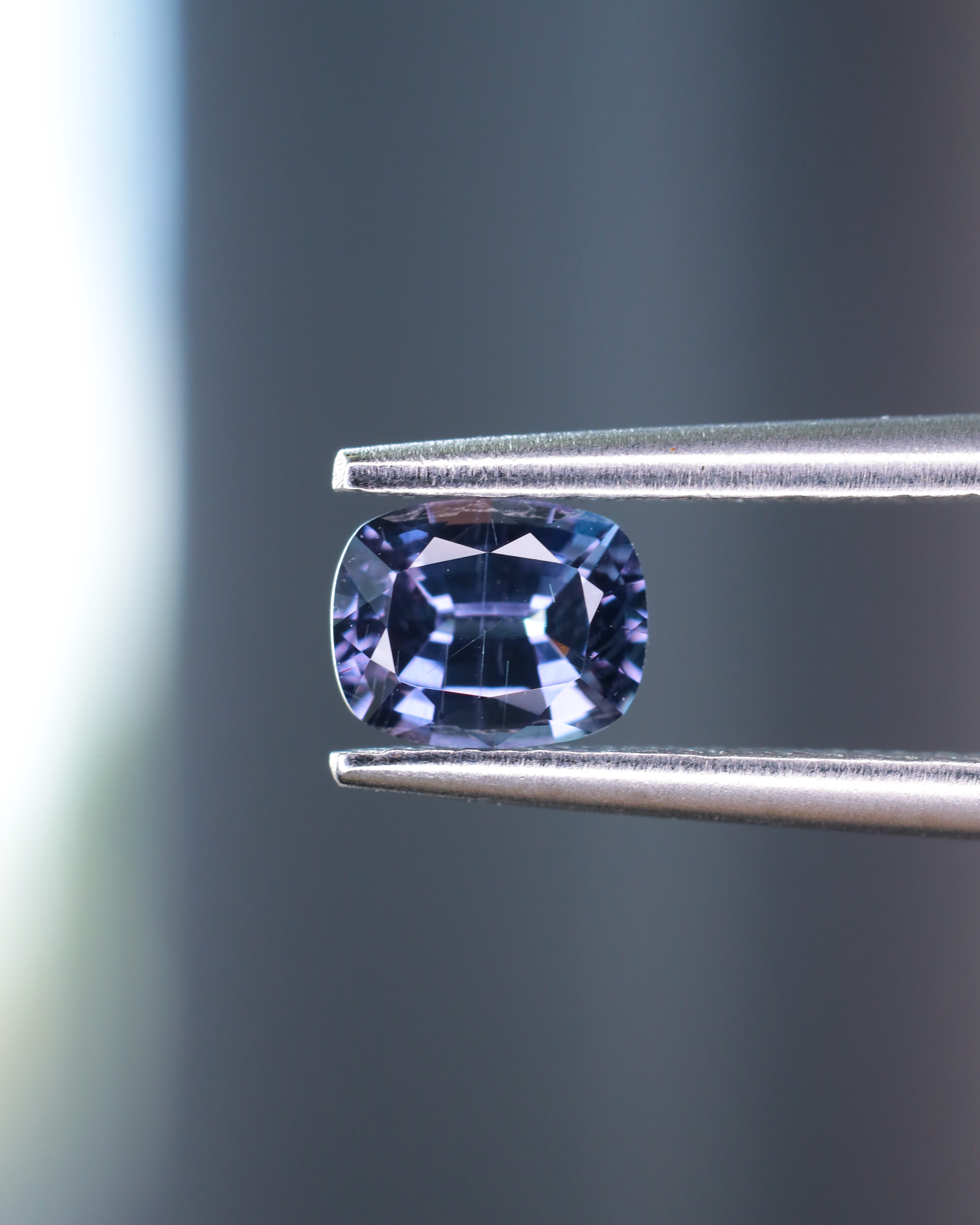 ベキリーブルーガーネット ルース 0.45ct