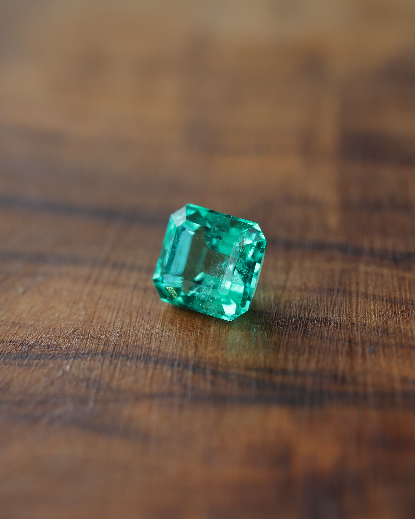 エメラルド ルース 0.71ct