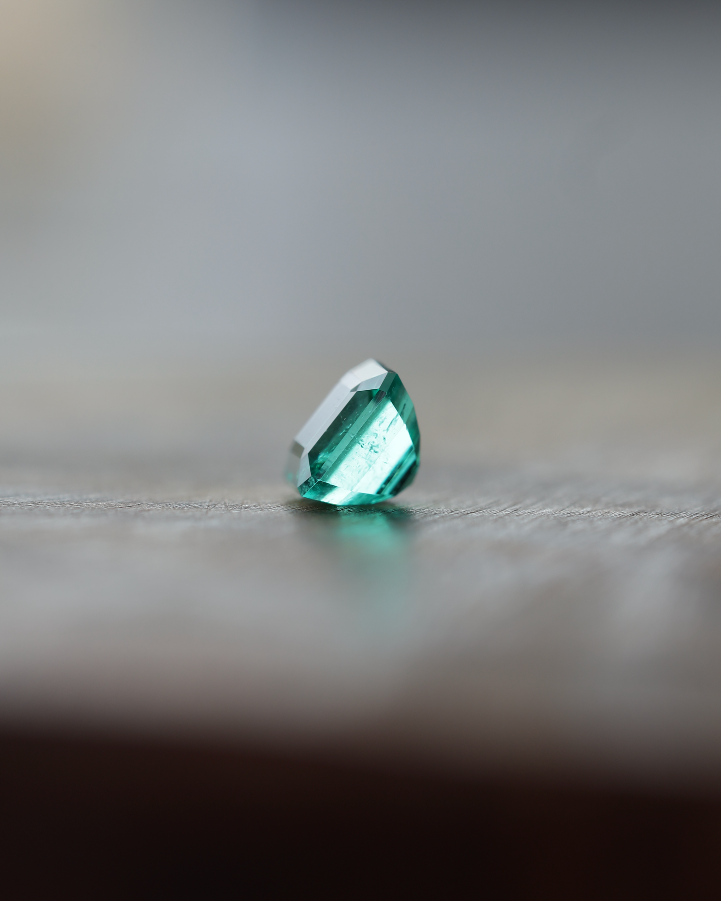 エメラルド ルース 0.71ct