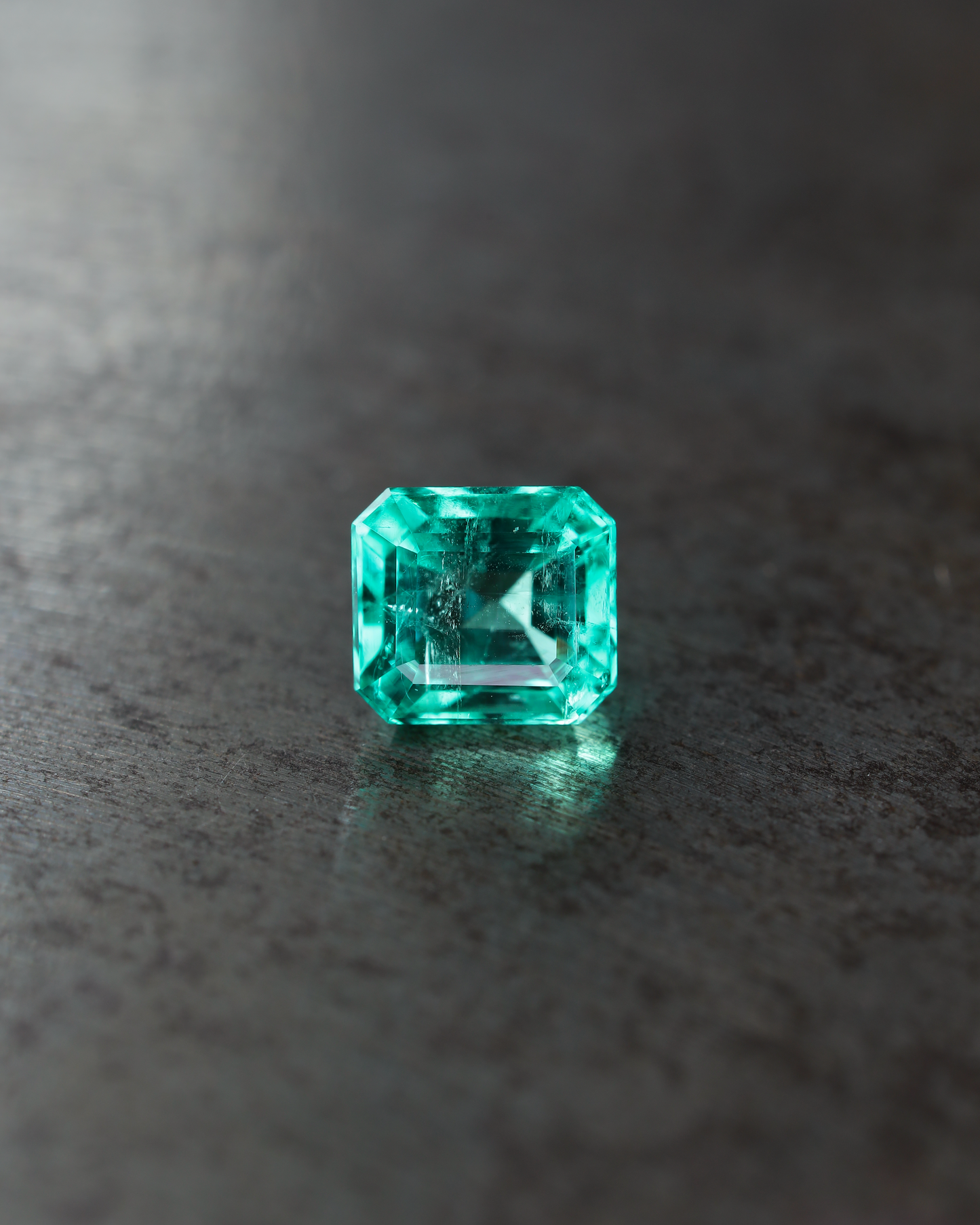 エメラルド ルース 0.71ct