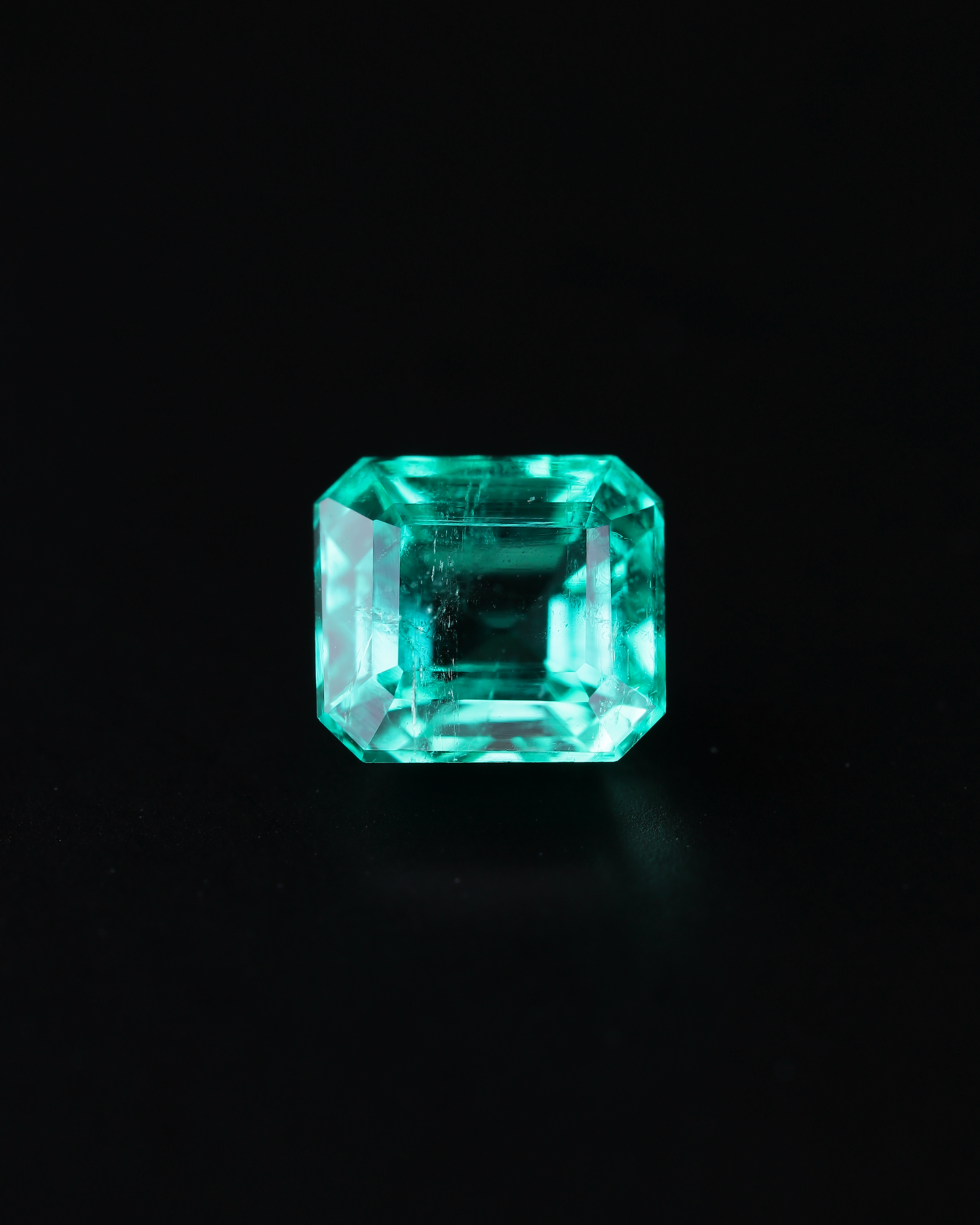 エメラルド ルース 0.71ct