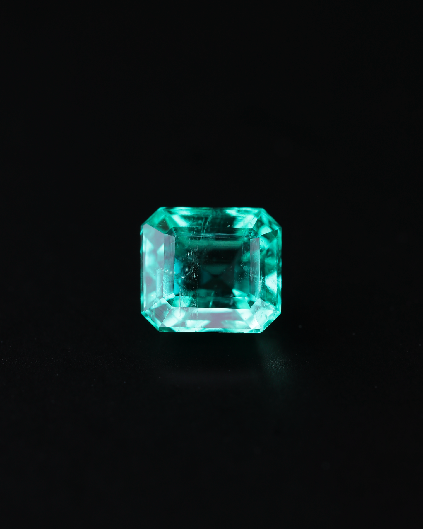 エメラルド ルース 0.71ct