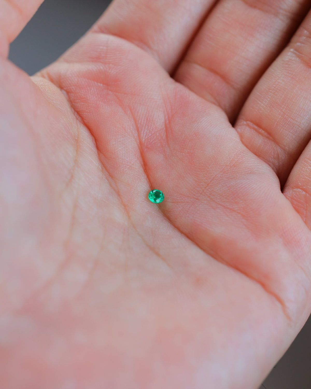 エメラルド ルース 0.1ct