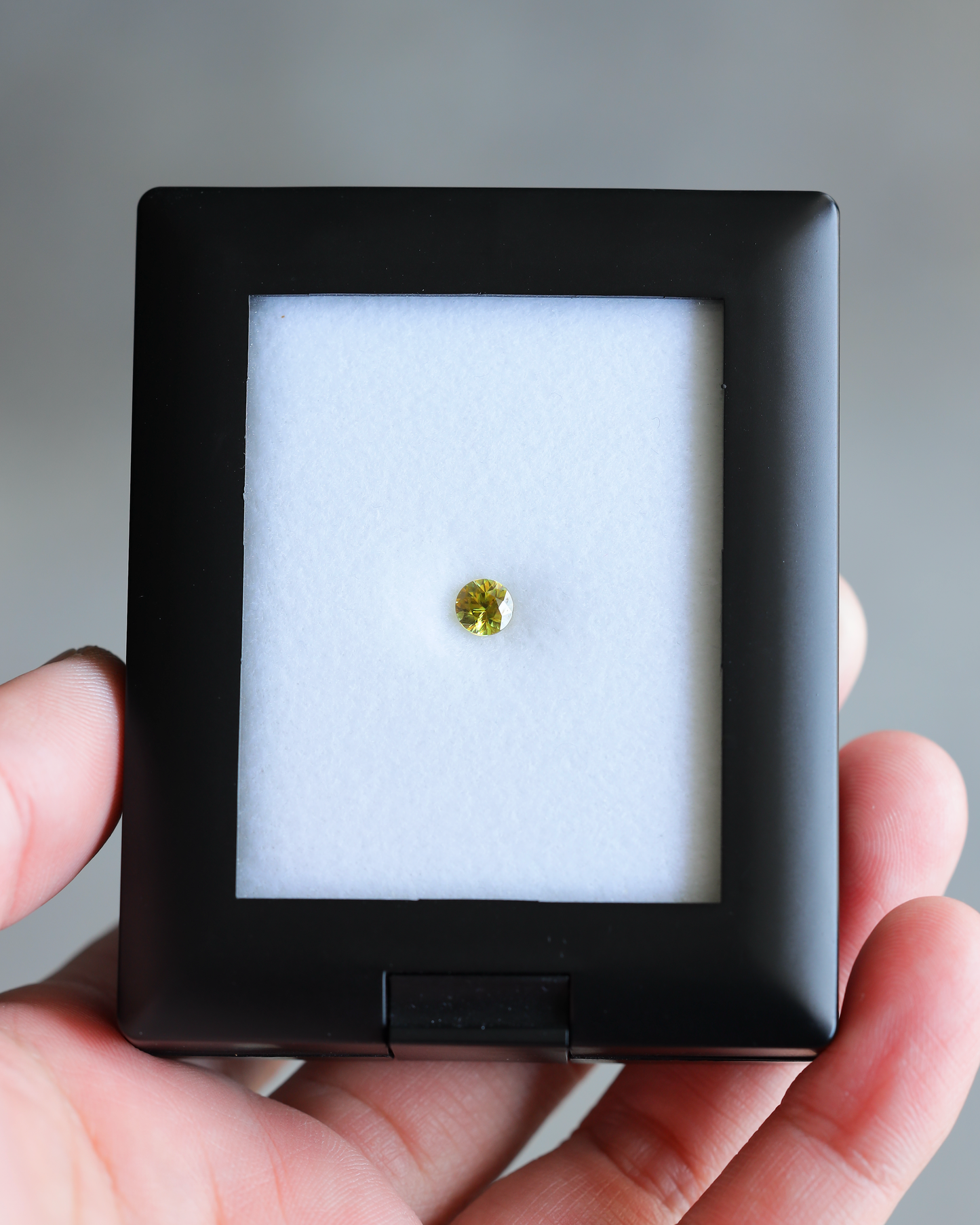 スフェーン ルース 0.43ct