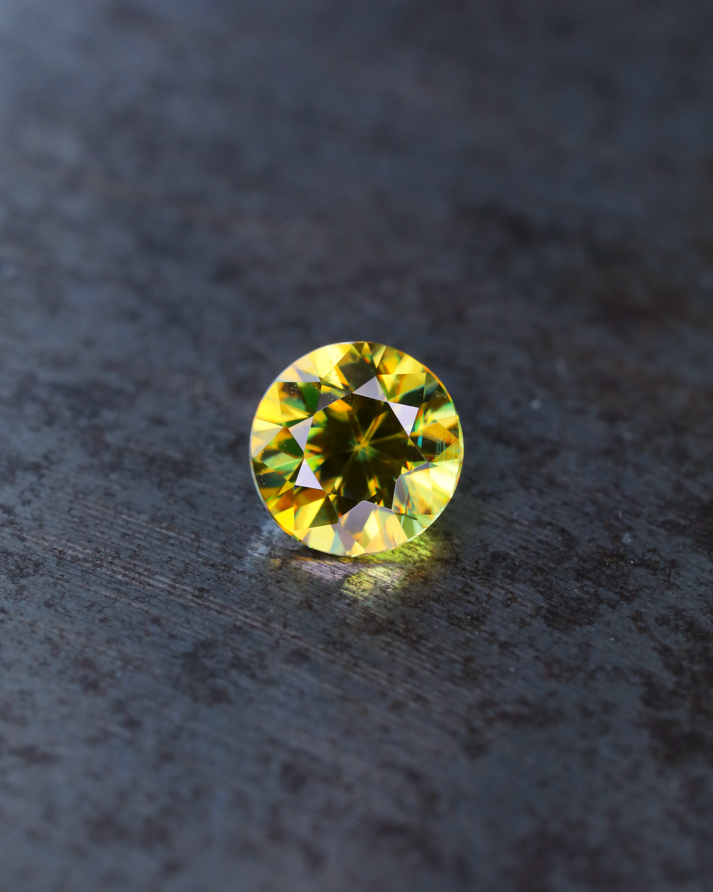 スフェーン ルース 0.43ct