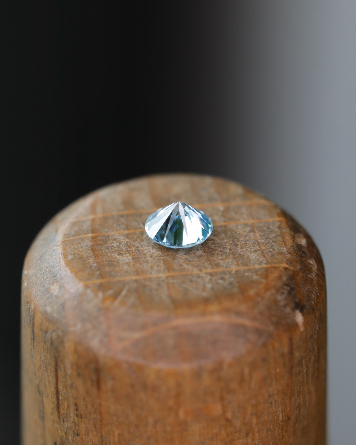 アイスブルーダイヤモンド ルース 0.1ct