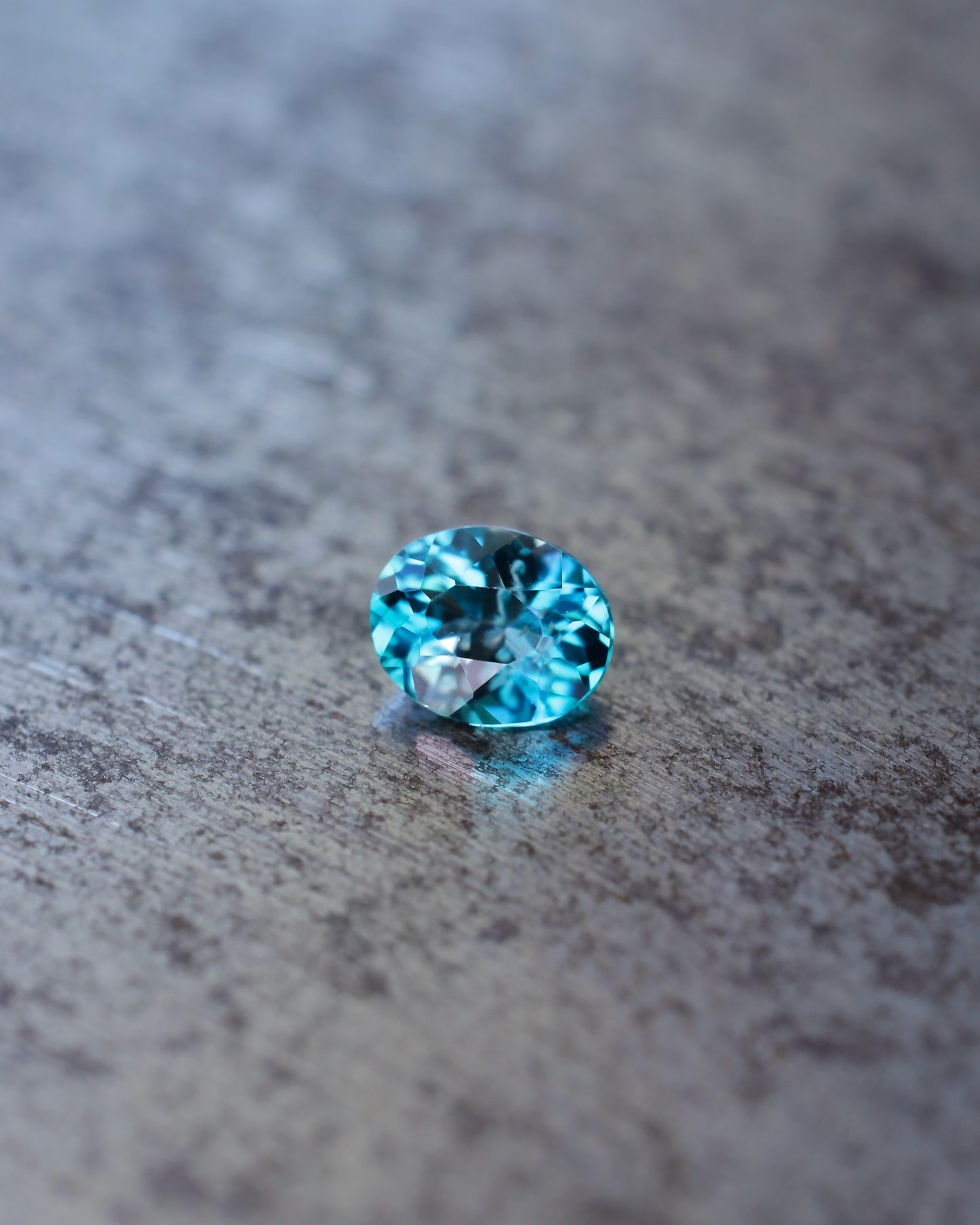 グランディディエライト ルース 0.14ct