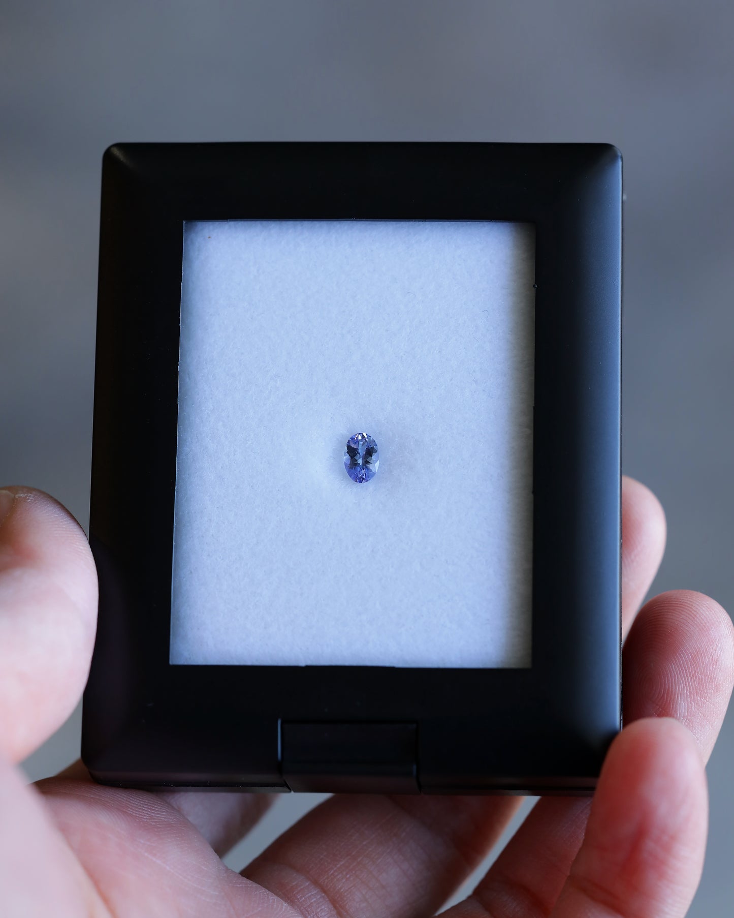 ゾイサイト ルース 0.37ct