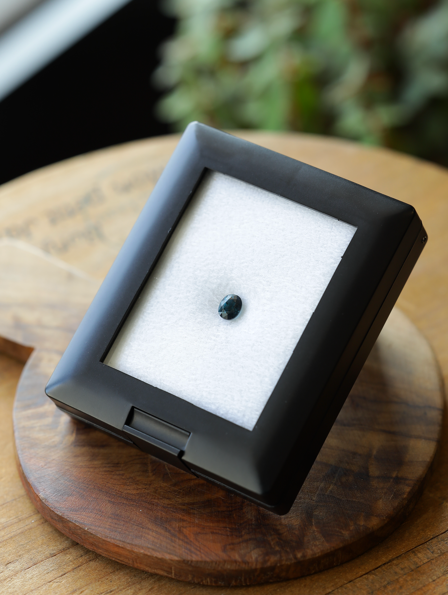 コバルトスピネル ルース 0.950ct