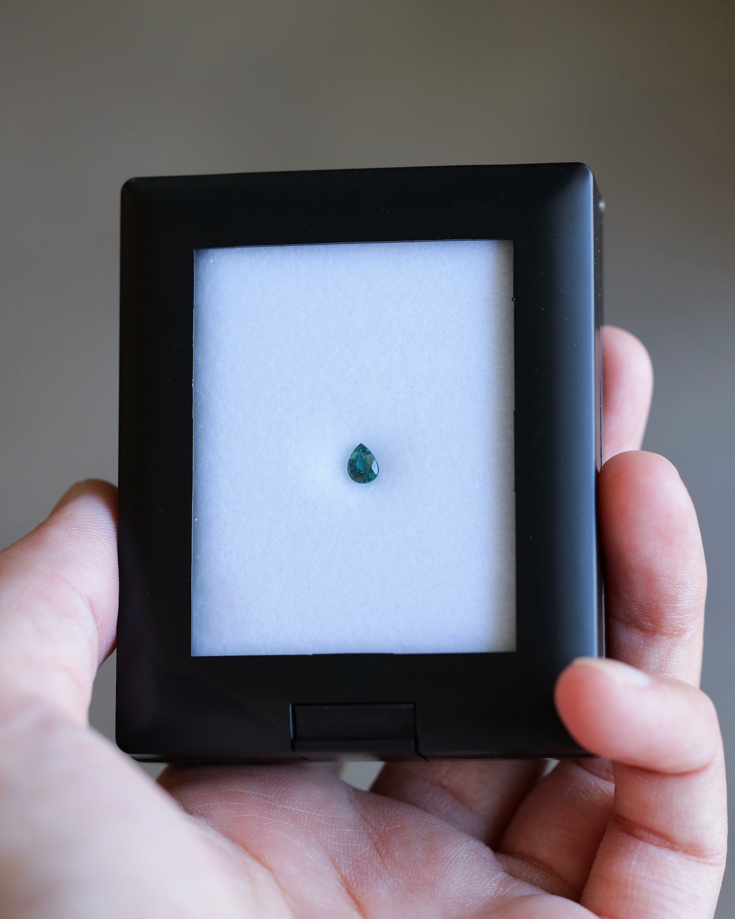 グランディディエライト ルース 0.28ct