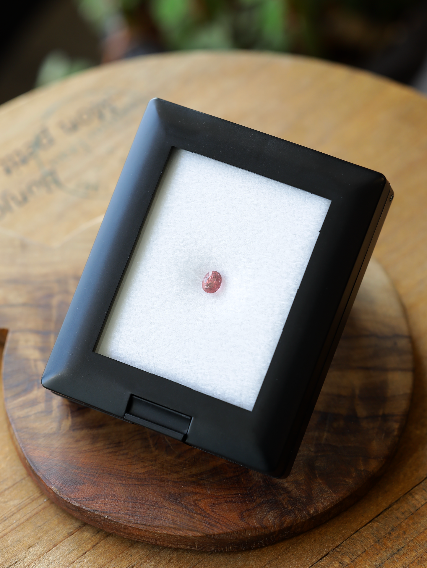 ピンクスピネル ルース 0.67ct