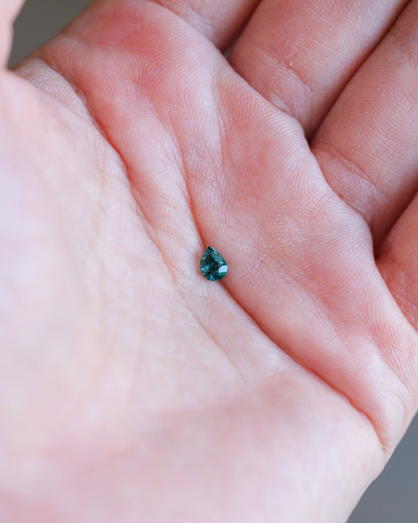 グランディディエライト ルース 0.28ct
