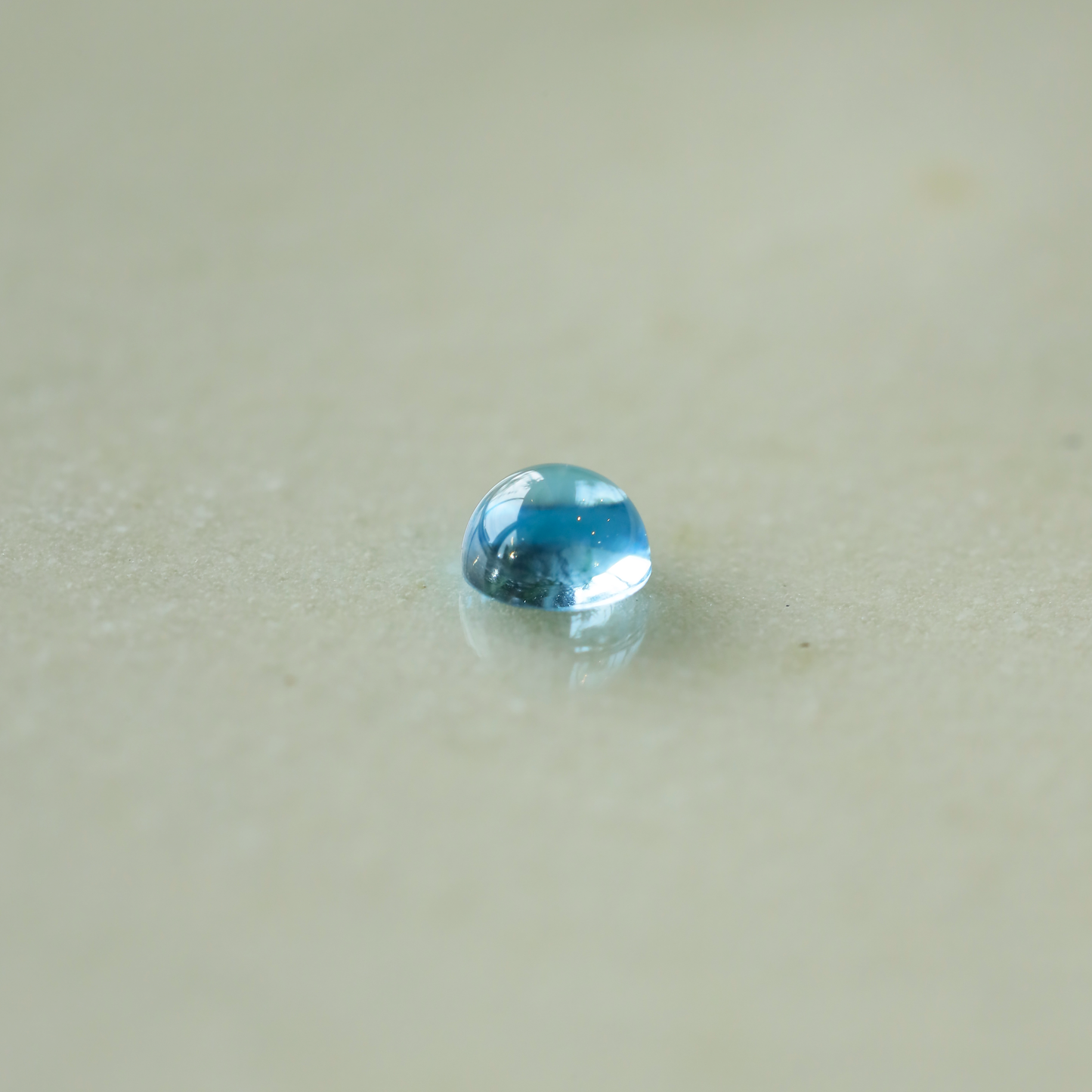 【仕立て必須】ブルートパーズ 0.16ct