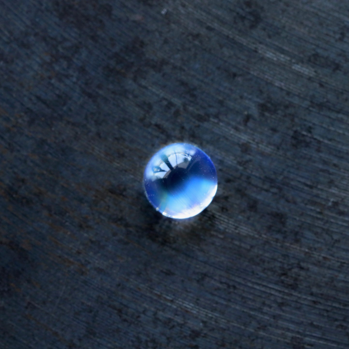 レインボームーンストーン ルース 0.59ct