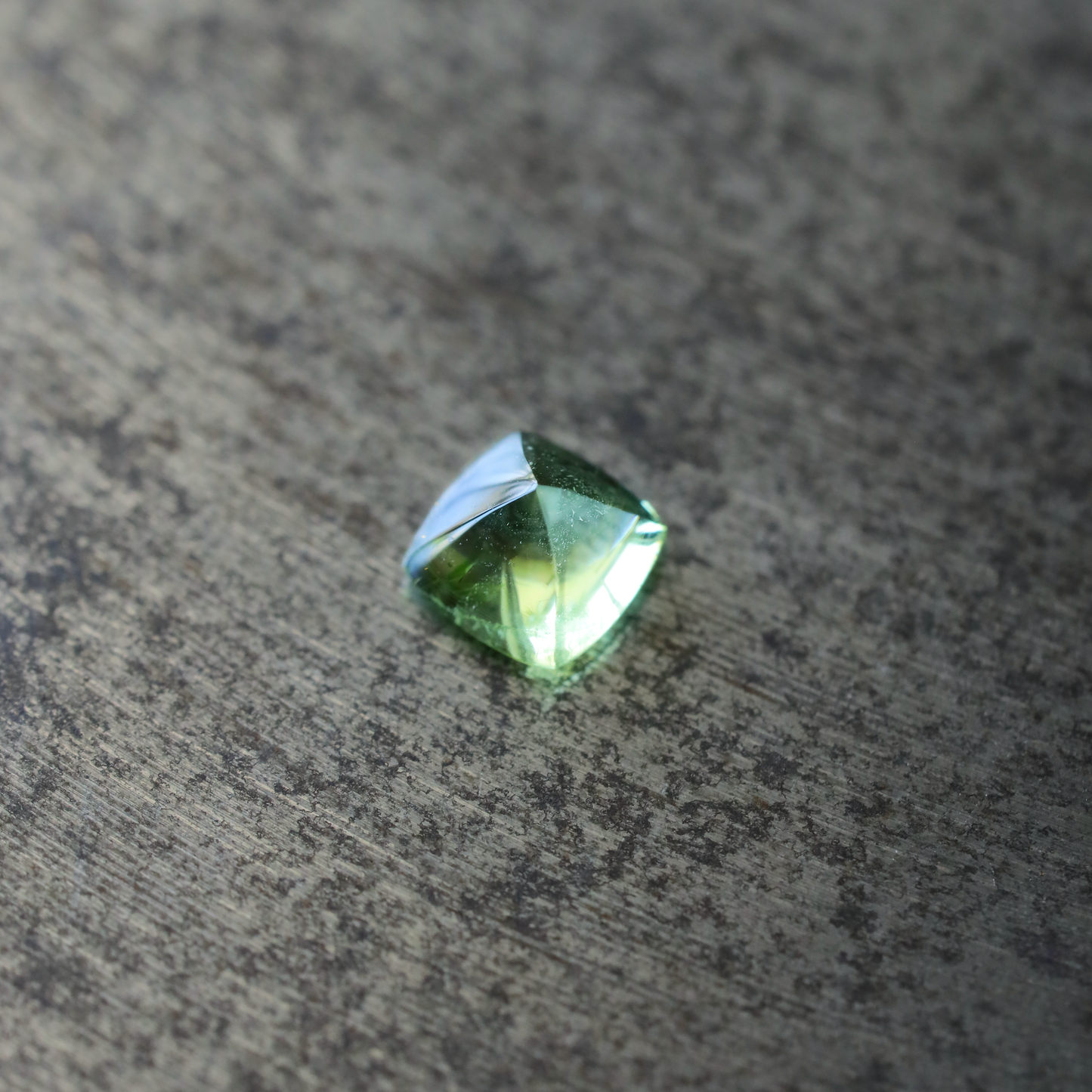 ペリドット ルース 0.38ct