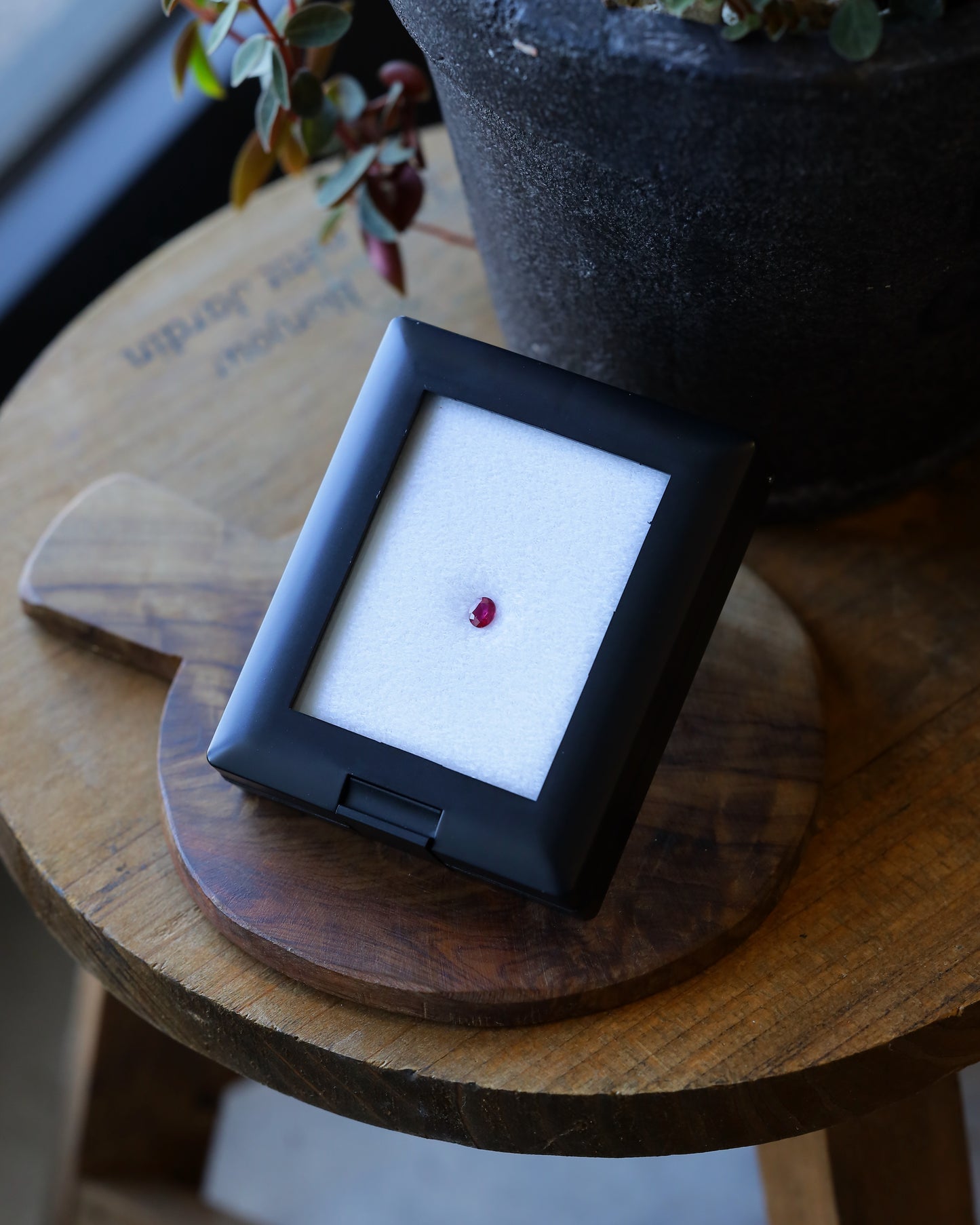 非加熱ピジョンブラッドルビー ルース 0.35ct 鑑別書付