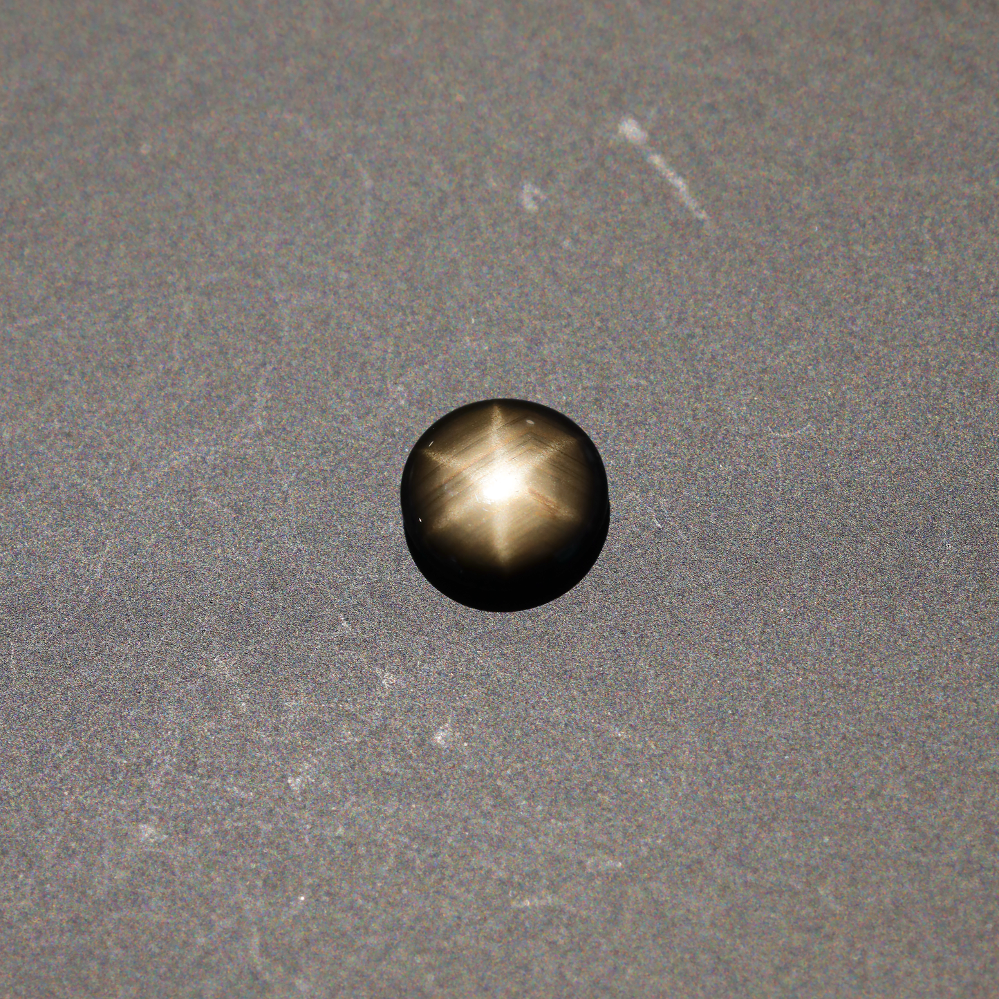 ブラックスターサファイア ルース 0.87ct