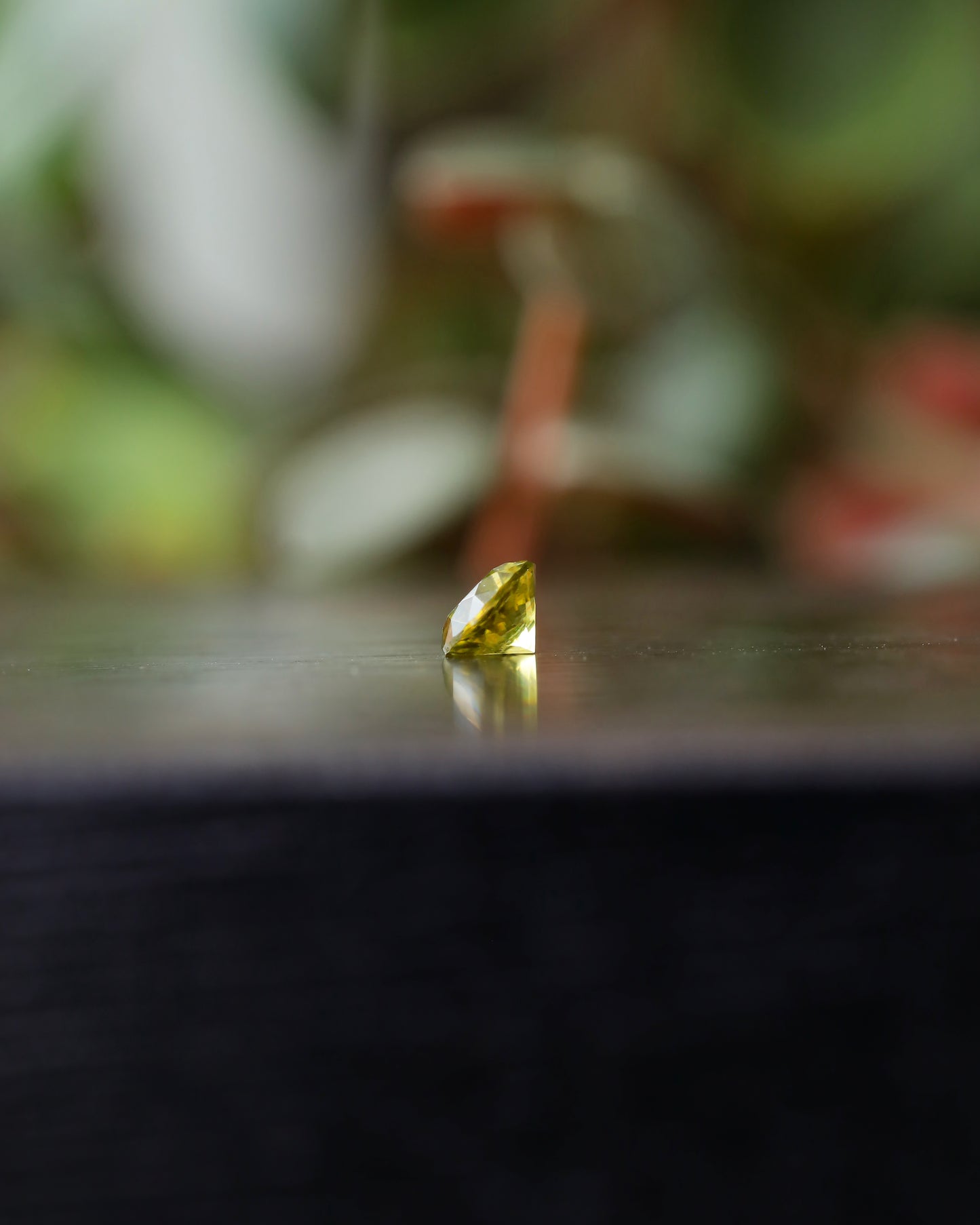 パラサイトペリドット ルース 0.25ct 鑑別書付き