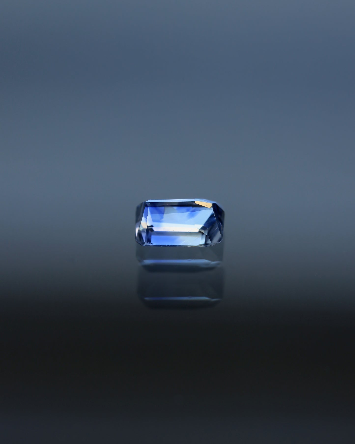 バイカラーサファイア ルース 0.53ct
