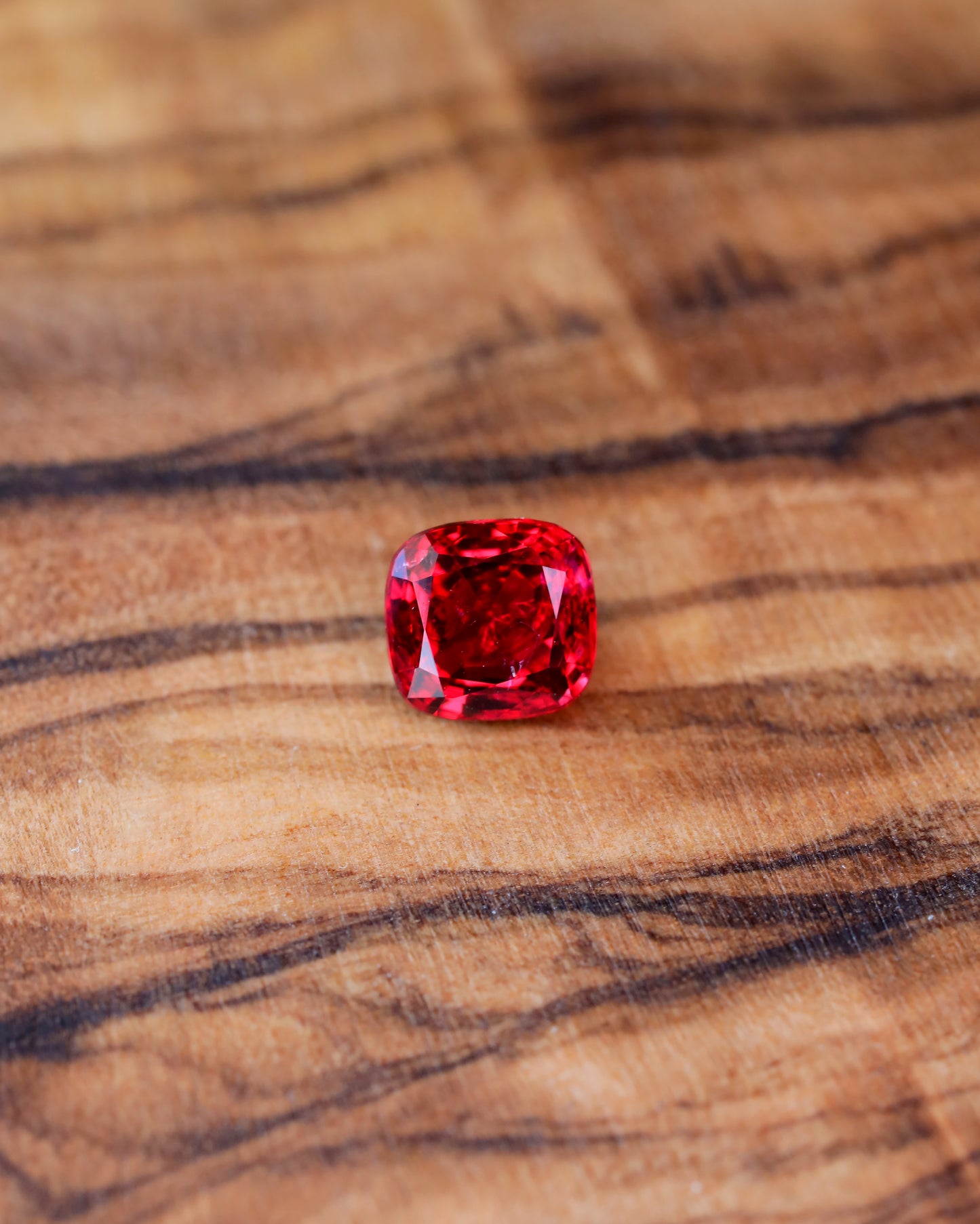 レッドスピネル ルース 0.52ct