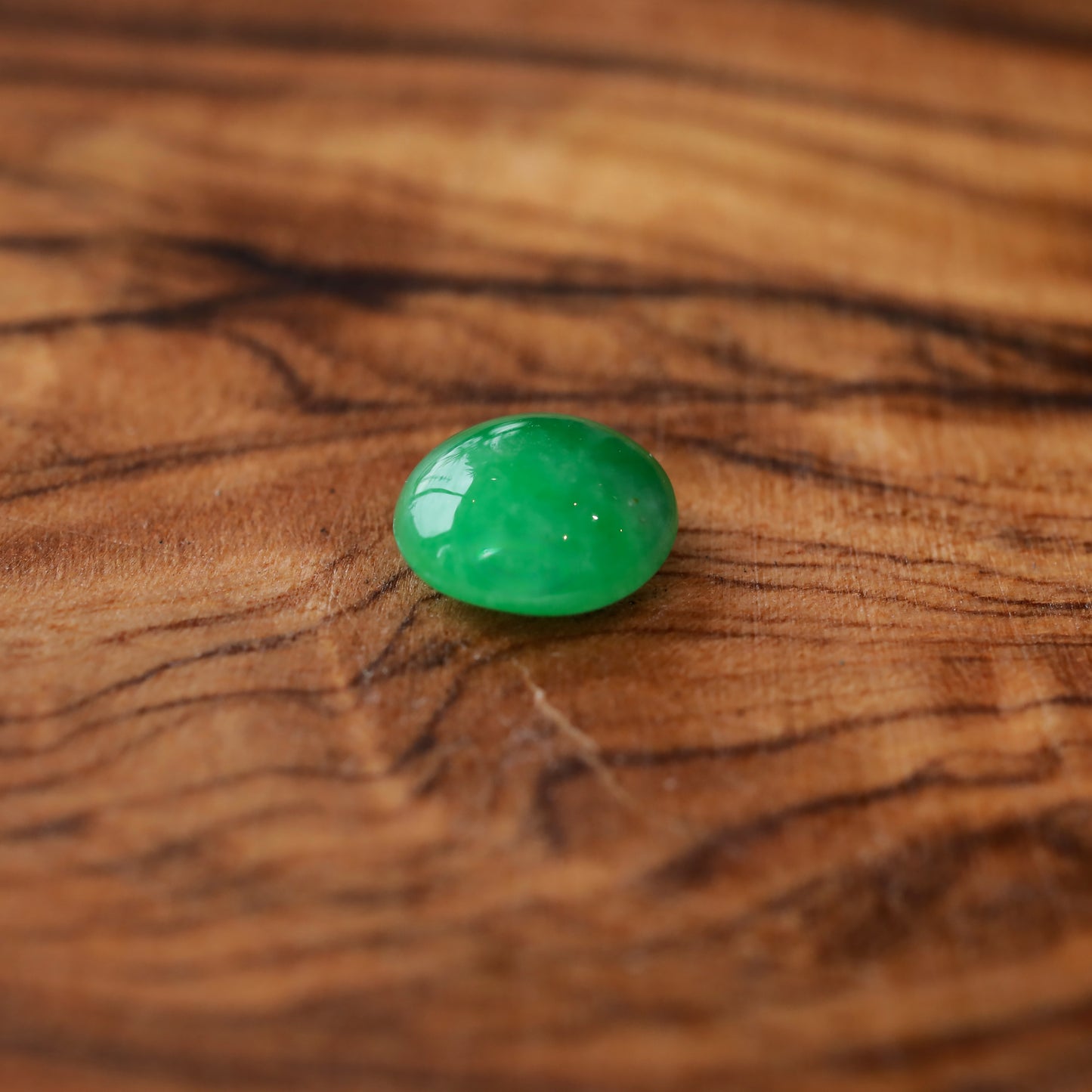 ビルマ産 翡翠 ルース 0.8ct