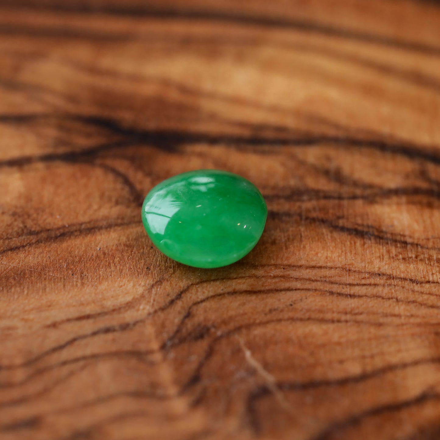 ビルマ産 翡翠 ルース 0.8ct