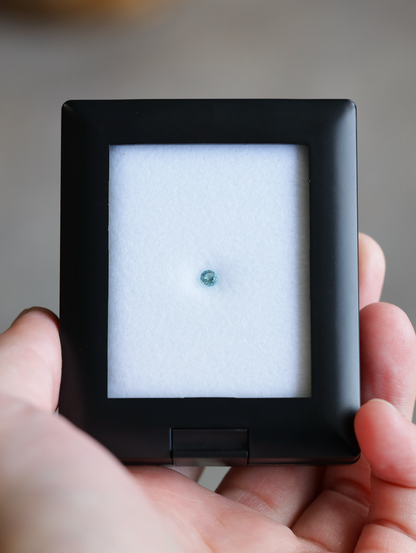 グランディディエライト　ルース　0.16ct