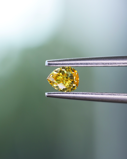 ファンシービビッドイエローダイヤモンド　ルース　0.225ct