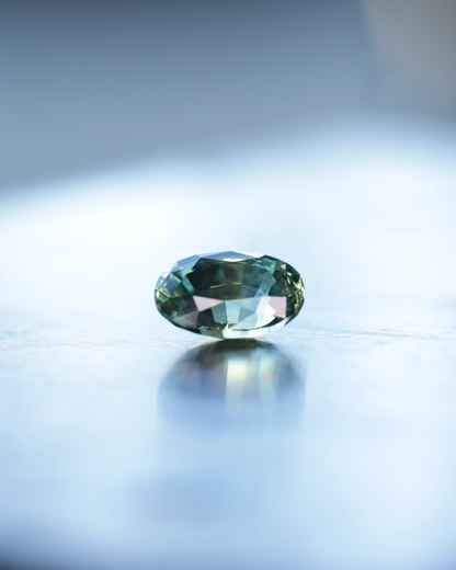 バイカラーサファイア　ルース　0.57ct