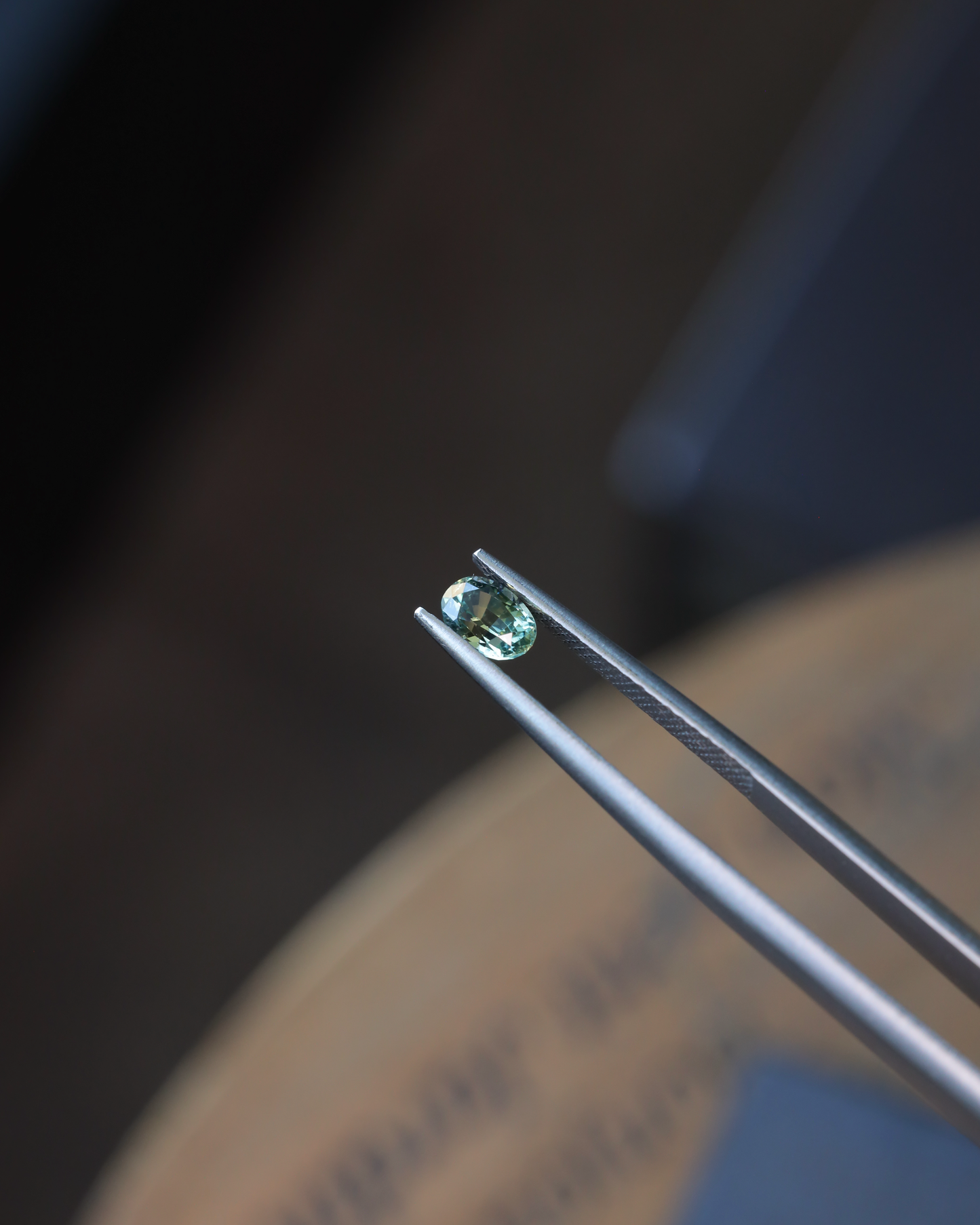 バイカラーサファイア　ルース　0.57ct