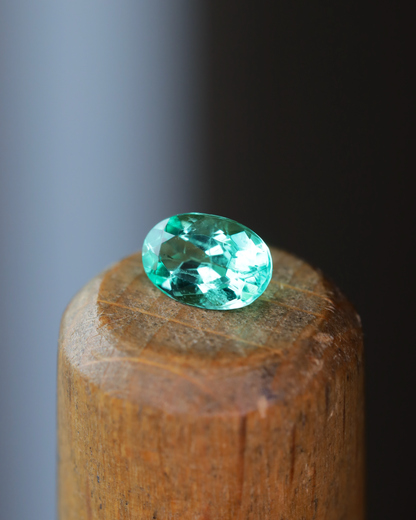 エメラルド　ルース　0.46ct