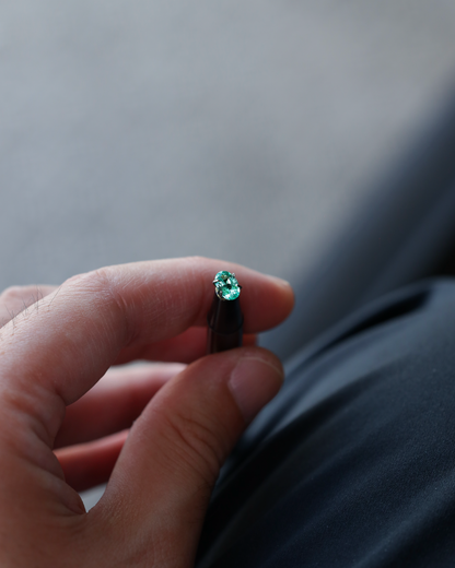 エメラルド　ルース　0.46ct