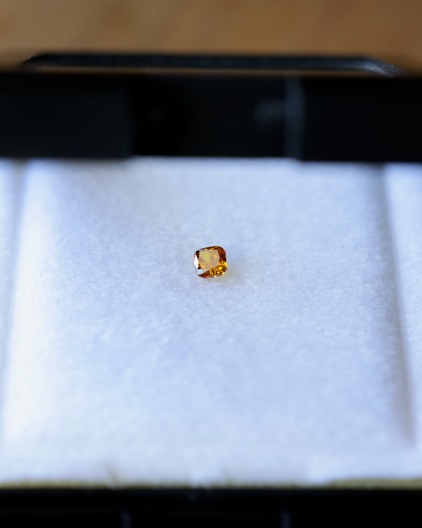 ファンシーディープイエローオレンジダイヤモンド　ルース　0.302ct