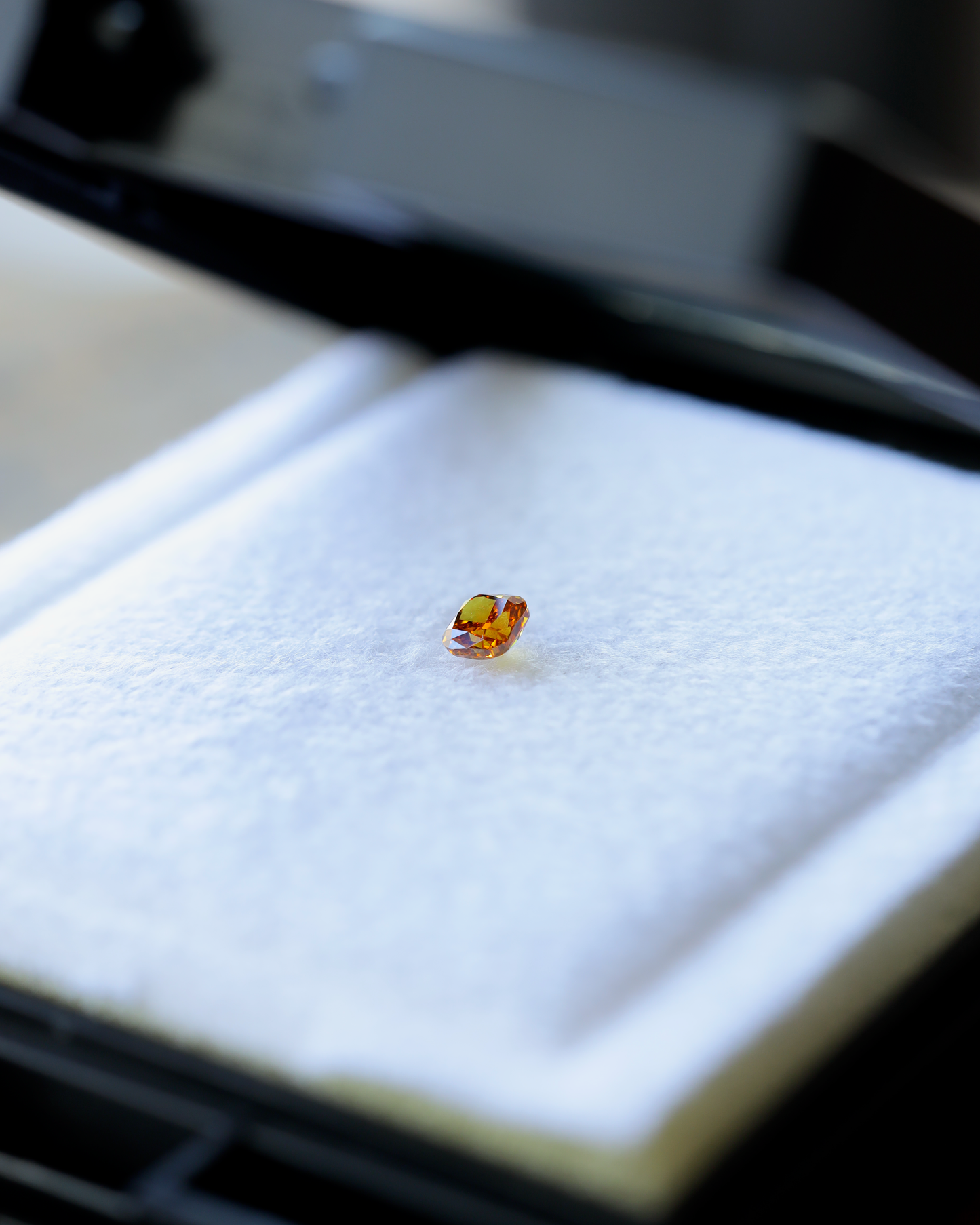 ファンシーディープイエローオレンジダイヤモンド　ルース　0.302ct