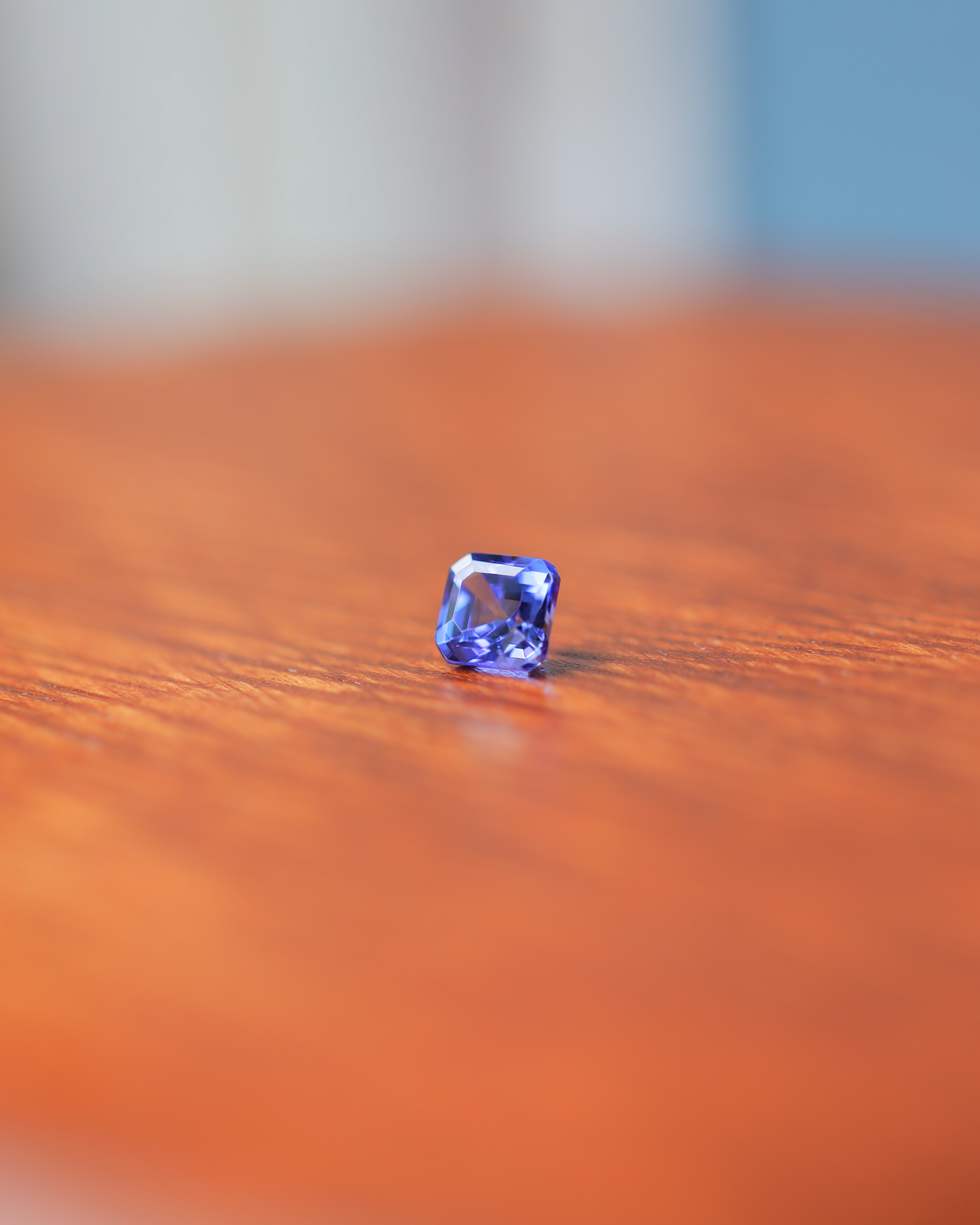 タンザナイト　ルース　0.82ct