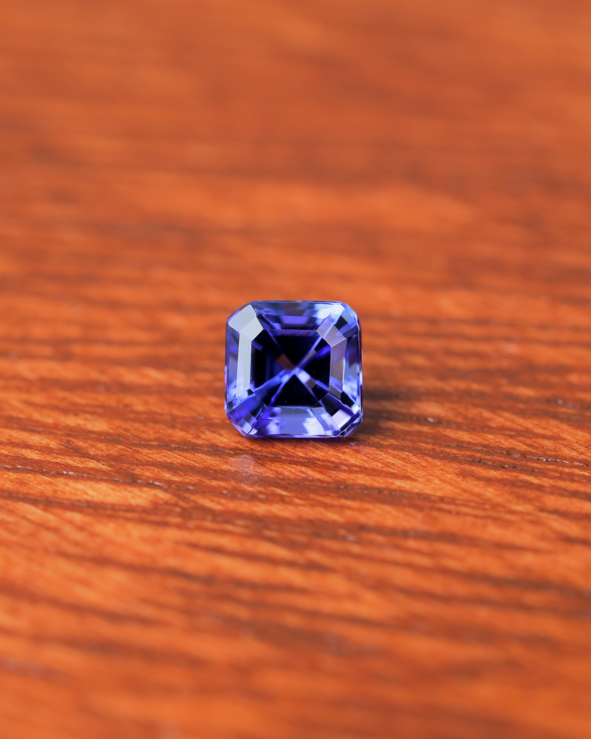 タンザナイト　ルース　0.82ct