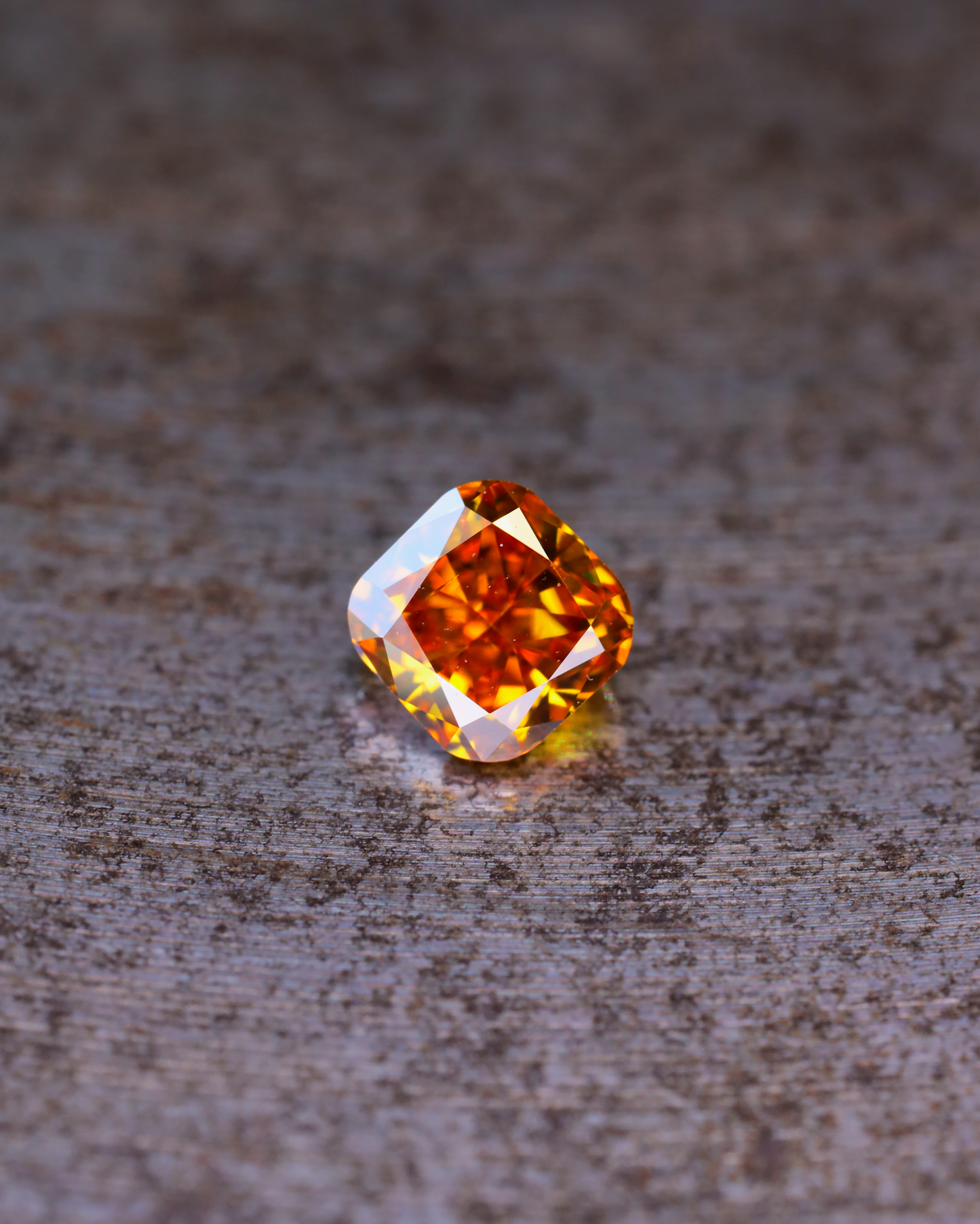 ファンシーディープイエローオレンジダイヤモンド　ルース　0.302ct