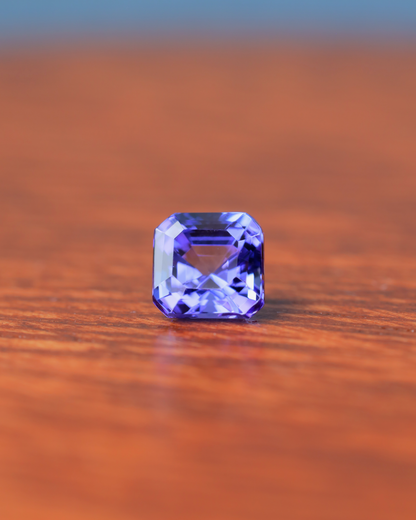 タンザナイト　ルース　0.82ct