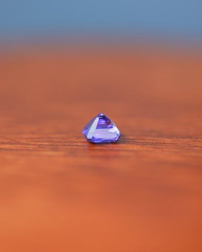 タンザナイト　ルース　0.82ct